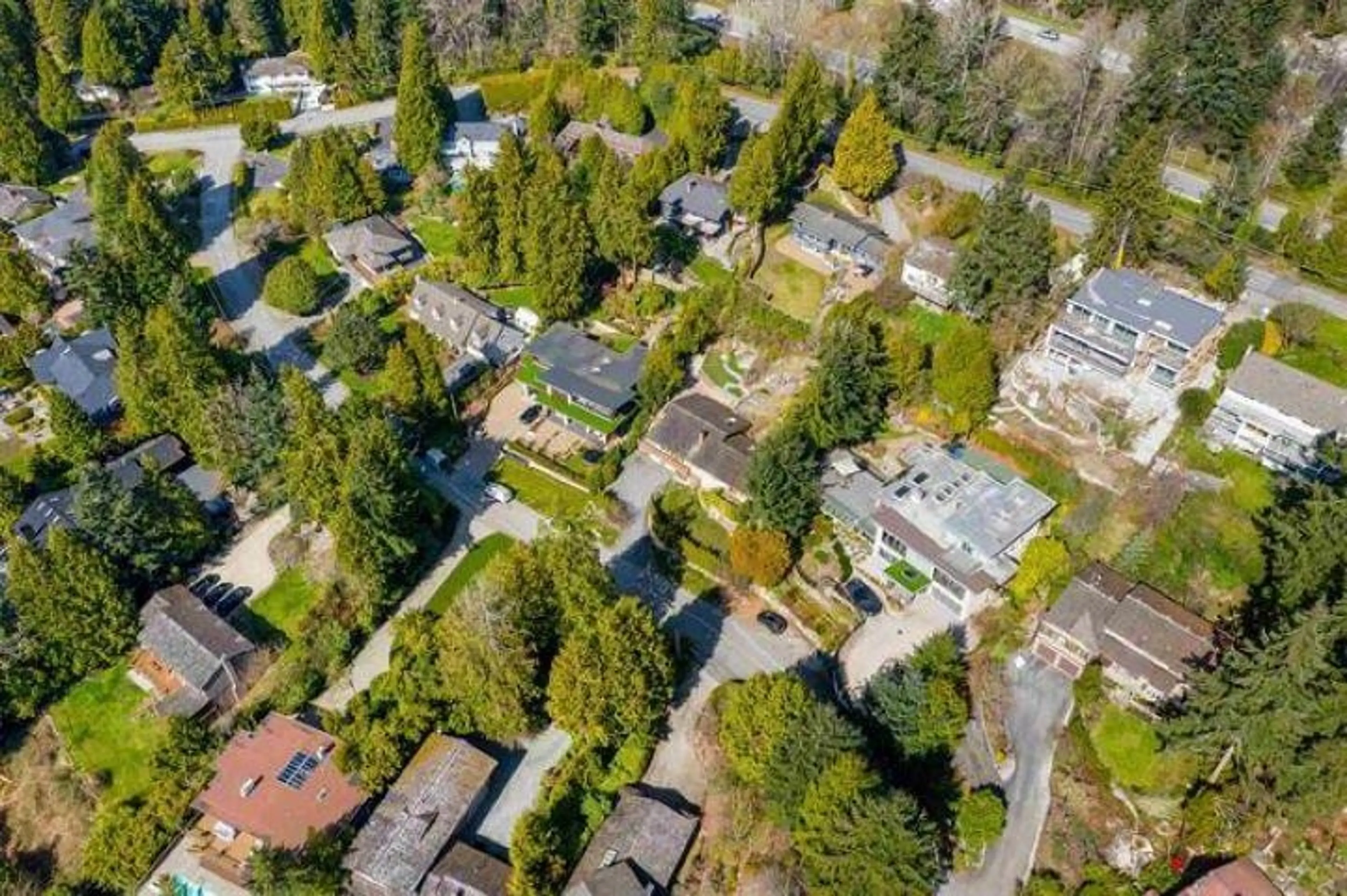 Property at 3895 SOUTHRIDGE AVENUE, West Vancouver, BC