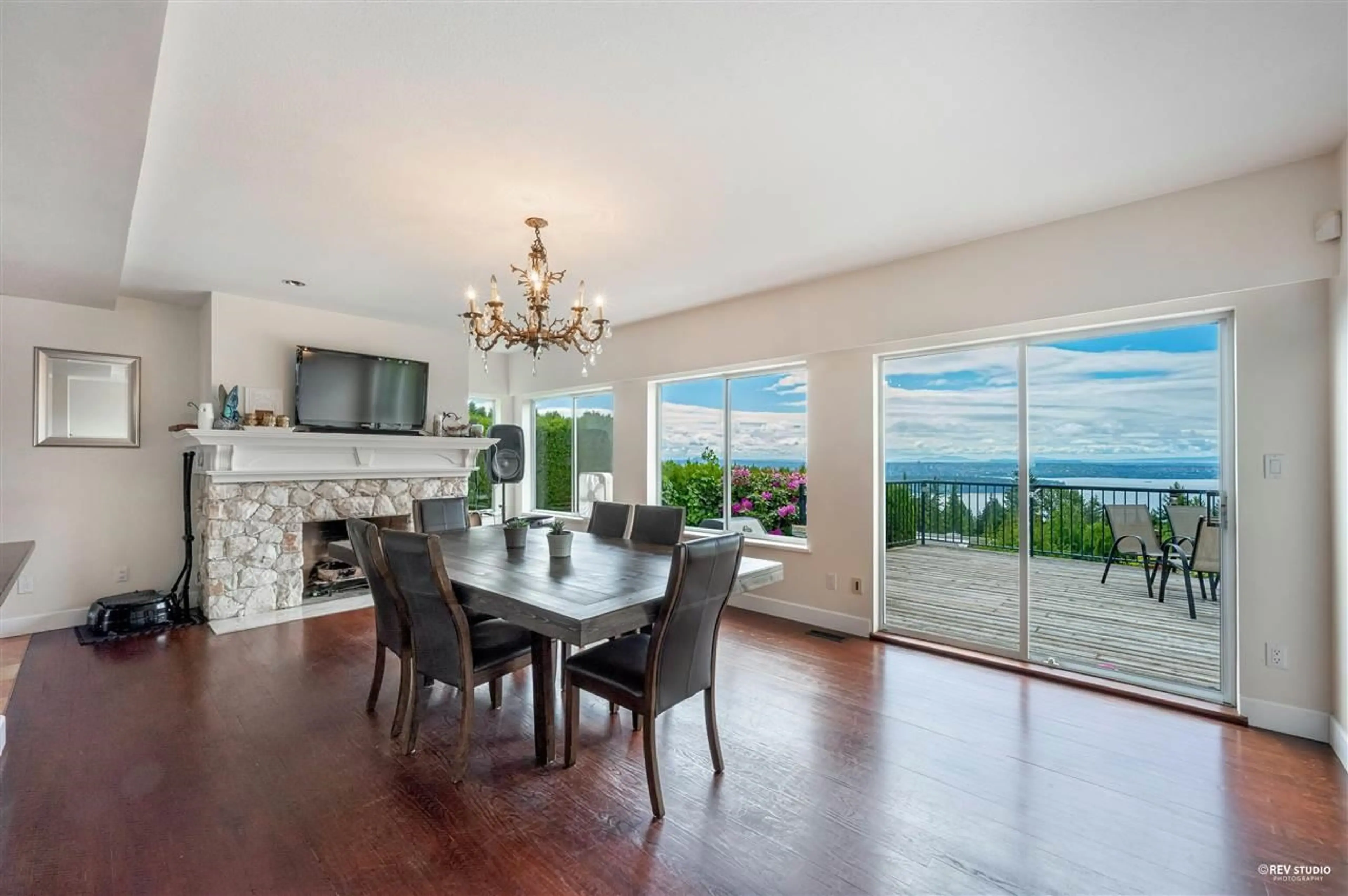 Property at 2585 WESTHILL WAY, West Vancouver, BC