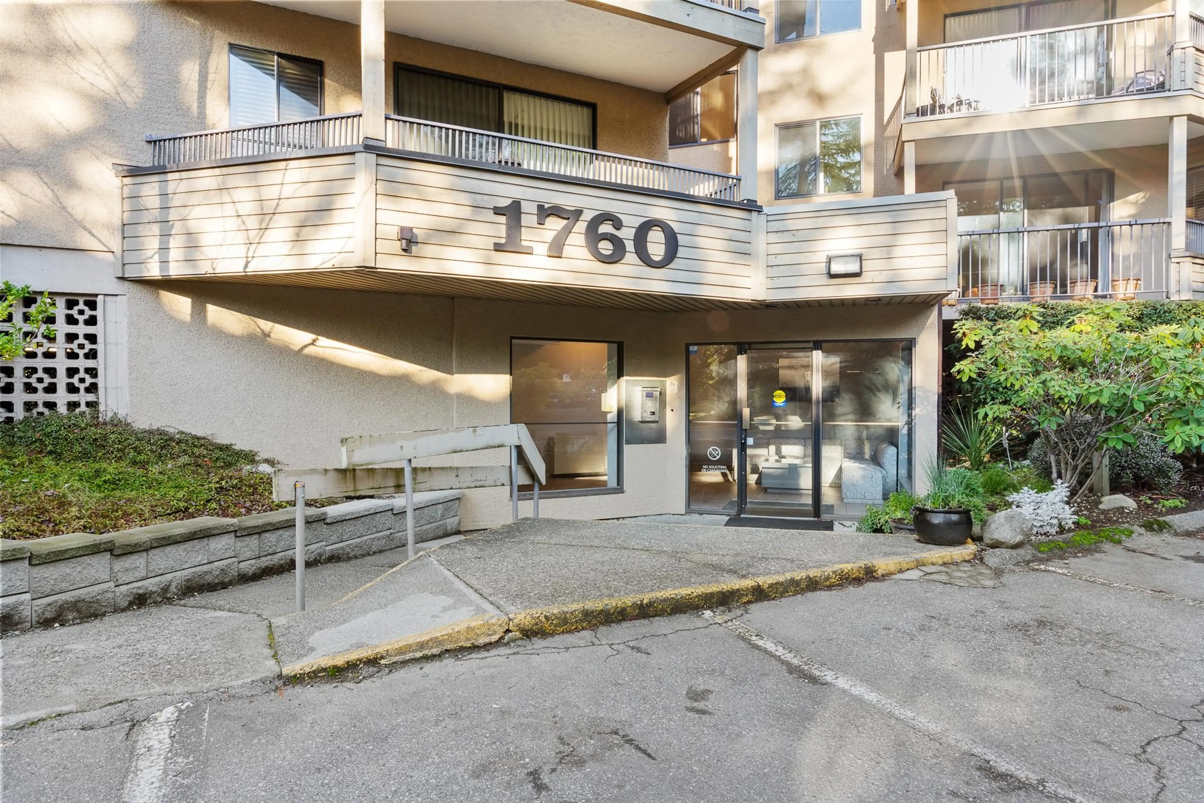 Property at #301 1760 SOUTHMERE CRESCENT, Surrey, BC