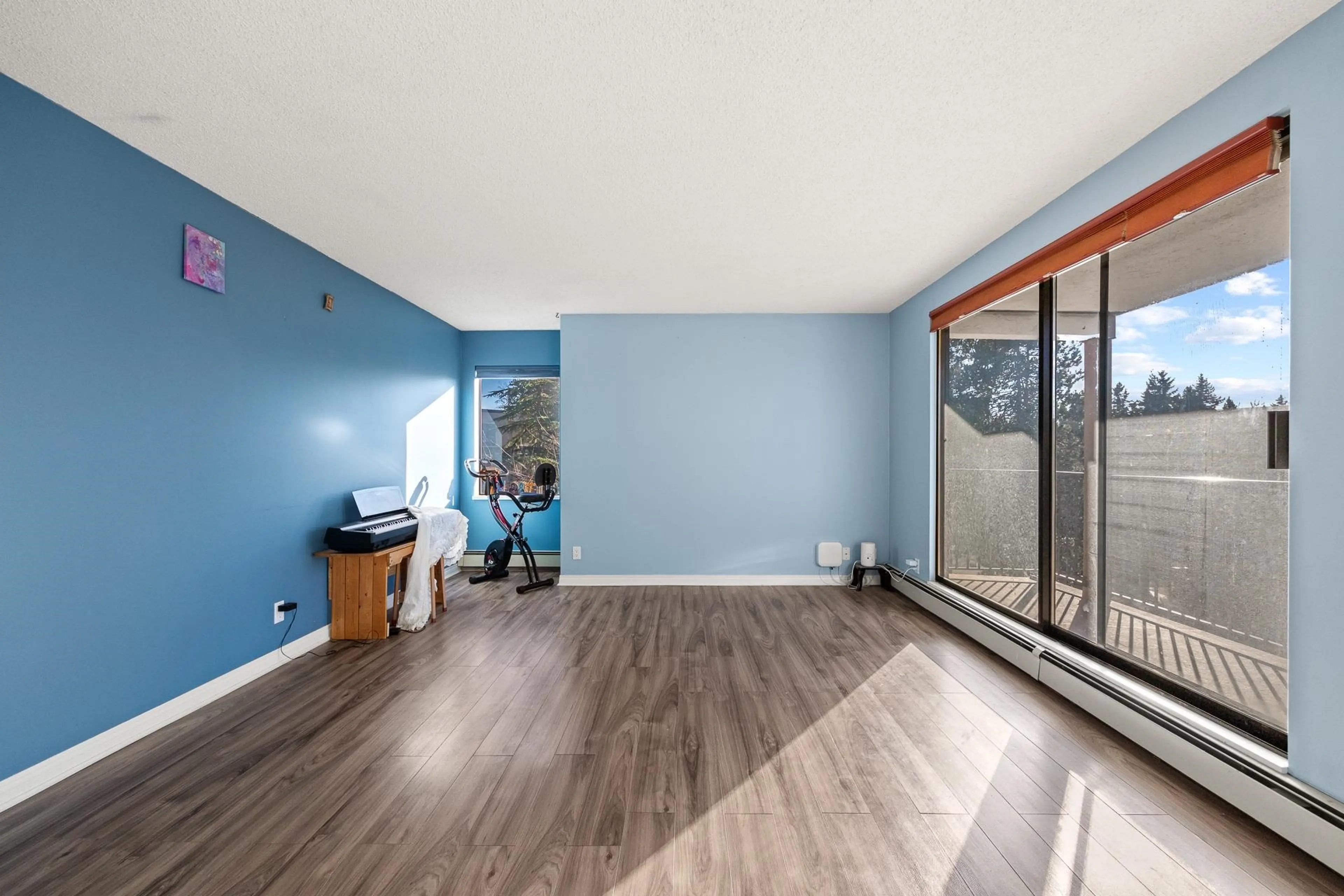 Property at #301 1760 SOUTHMERE CRESCENT, Surrey, BC