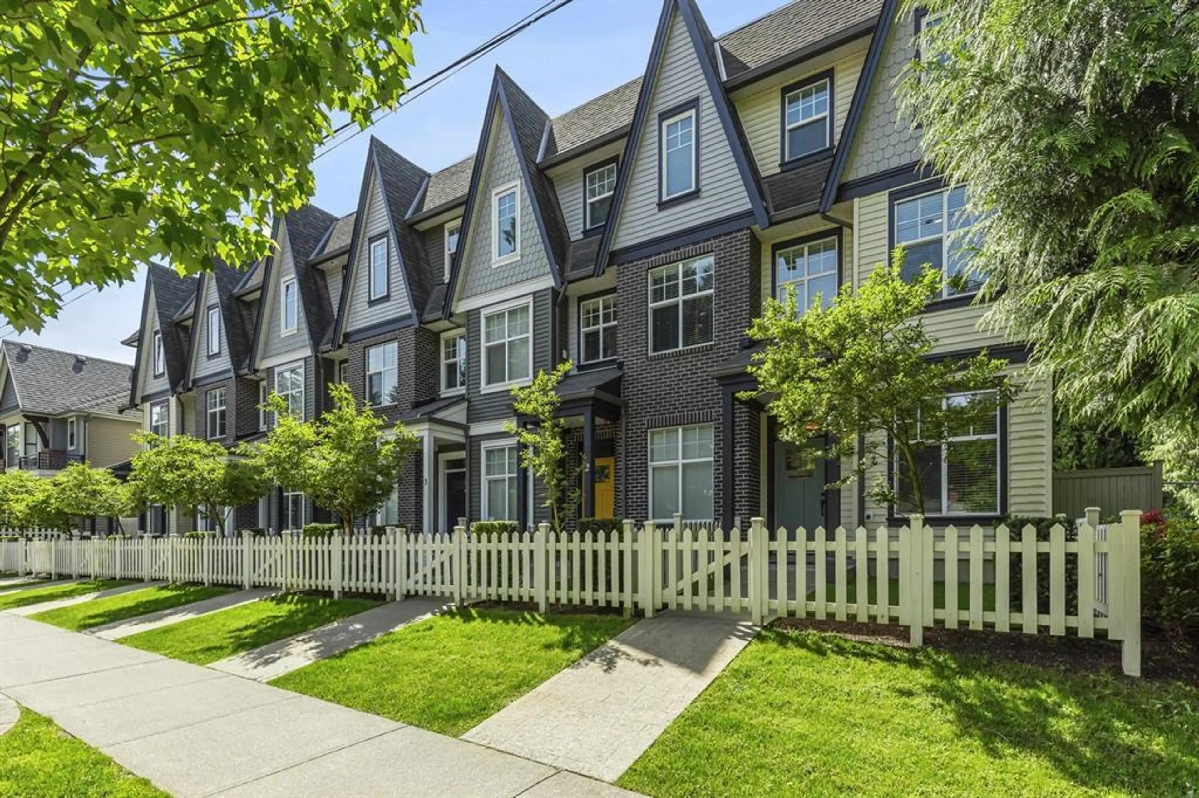 Property at #1 33460 LYNN AVENUE, Abbotsford, BC