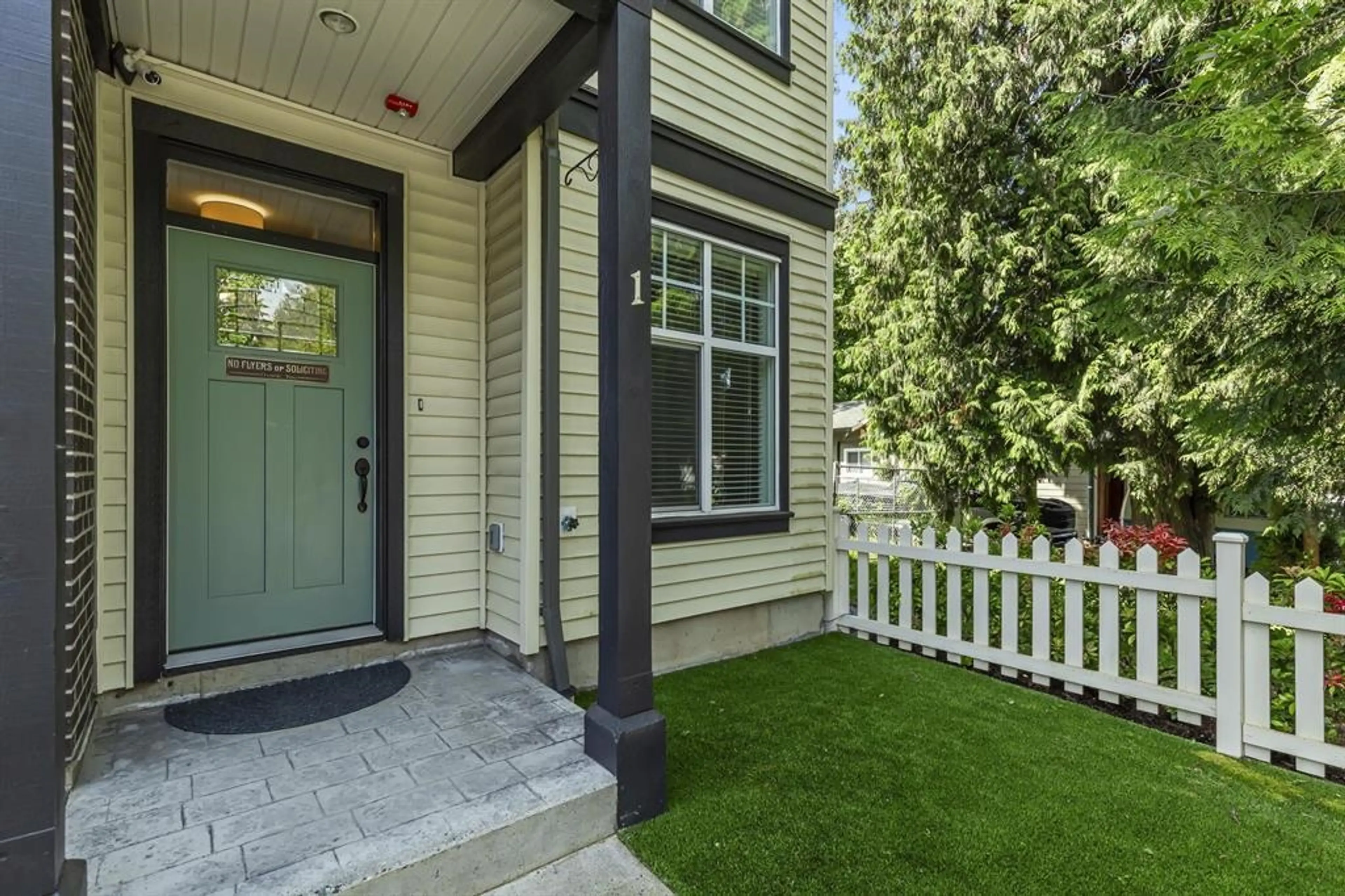 Property at #1 33460 LYNN AVENUE, Abbotsford, BC