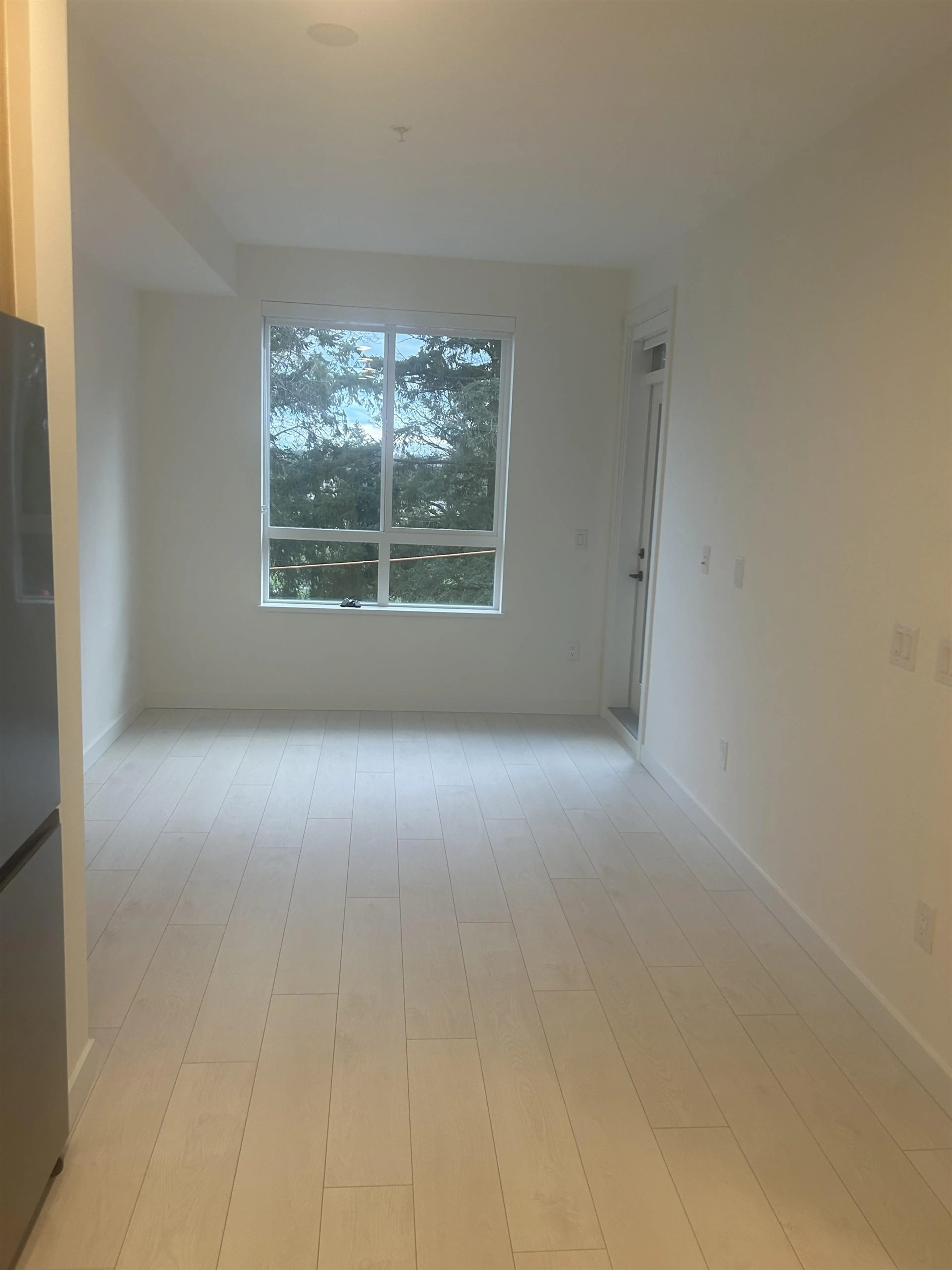 Property at #402 13439 94A AVENUE, Surrey, BC