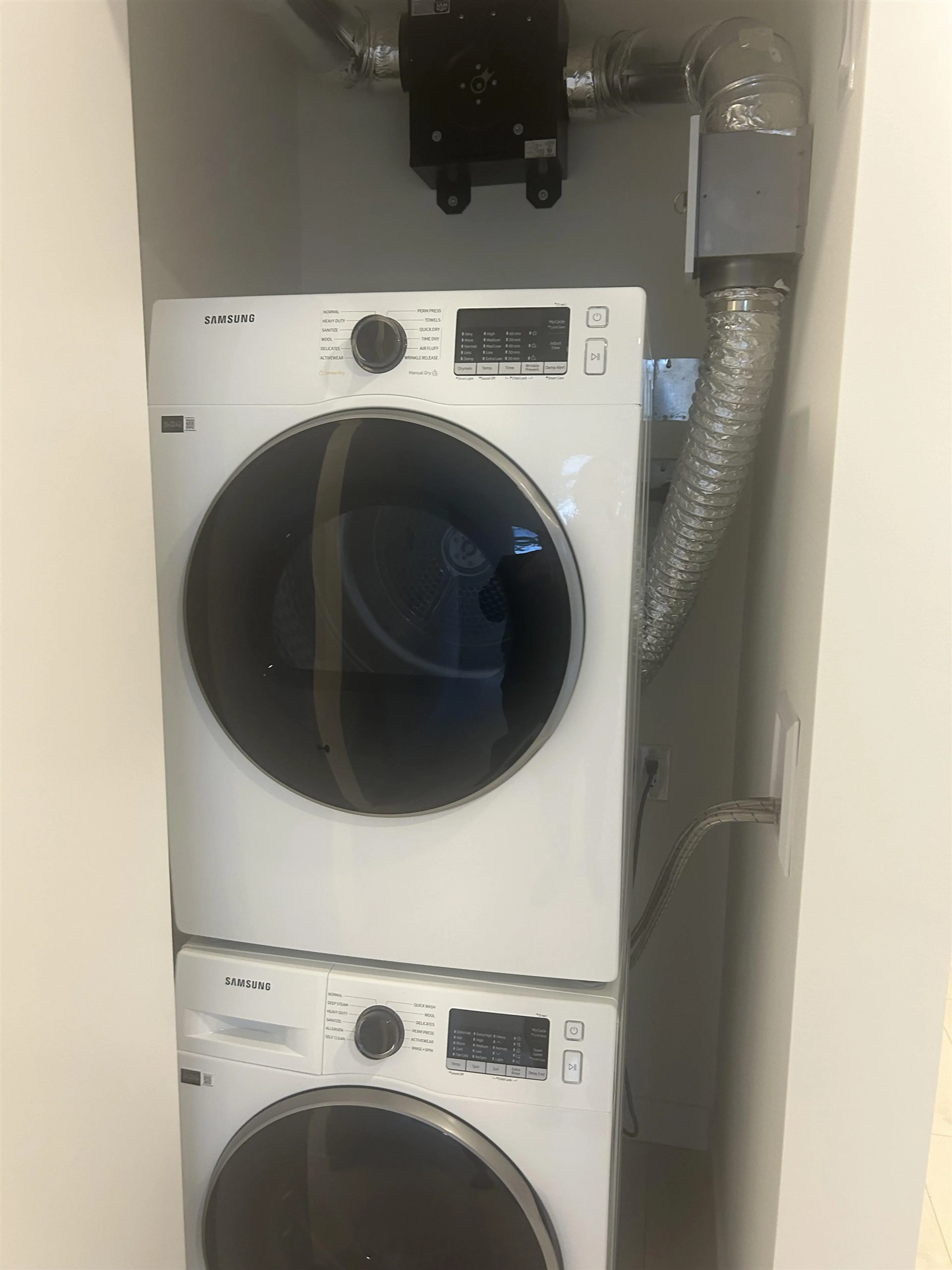 Property at #402 13439 94A AVENUE, Surrey, BC