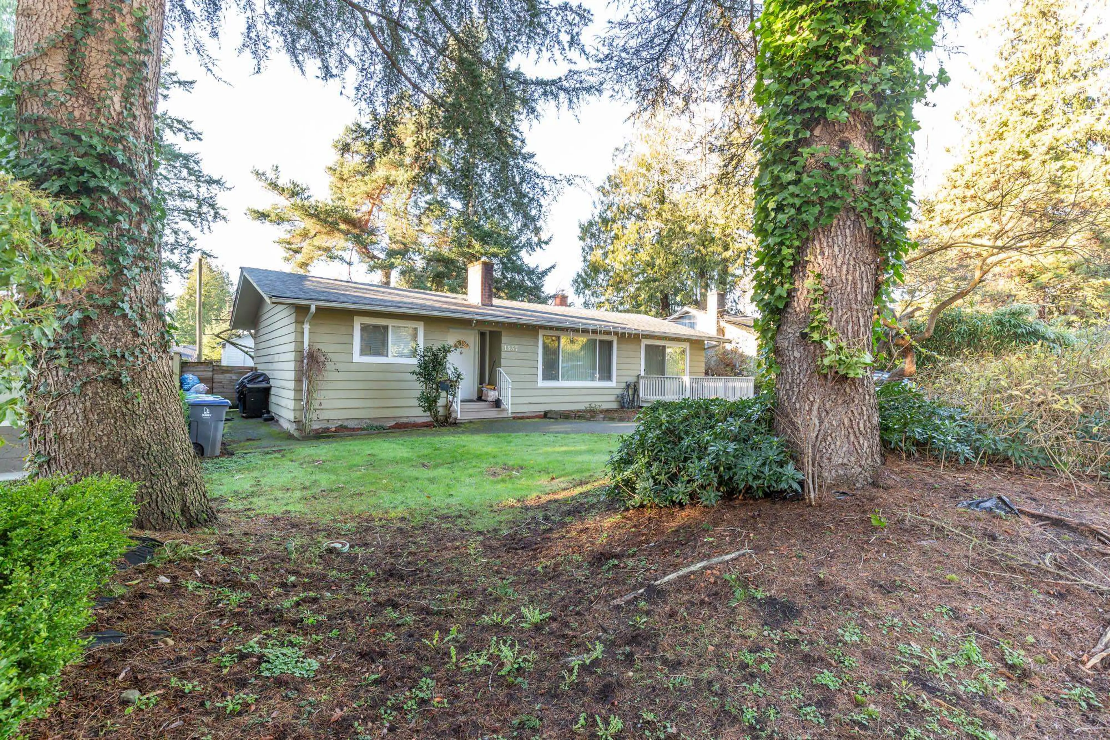 Property at 1565 128A STREET, Surrey, BC