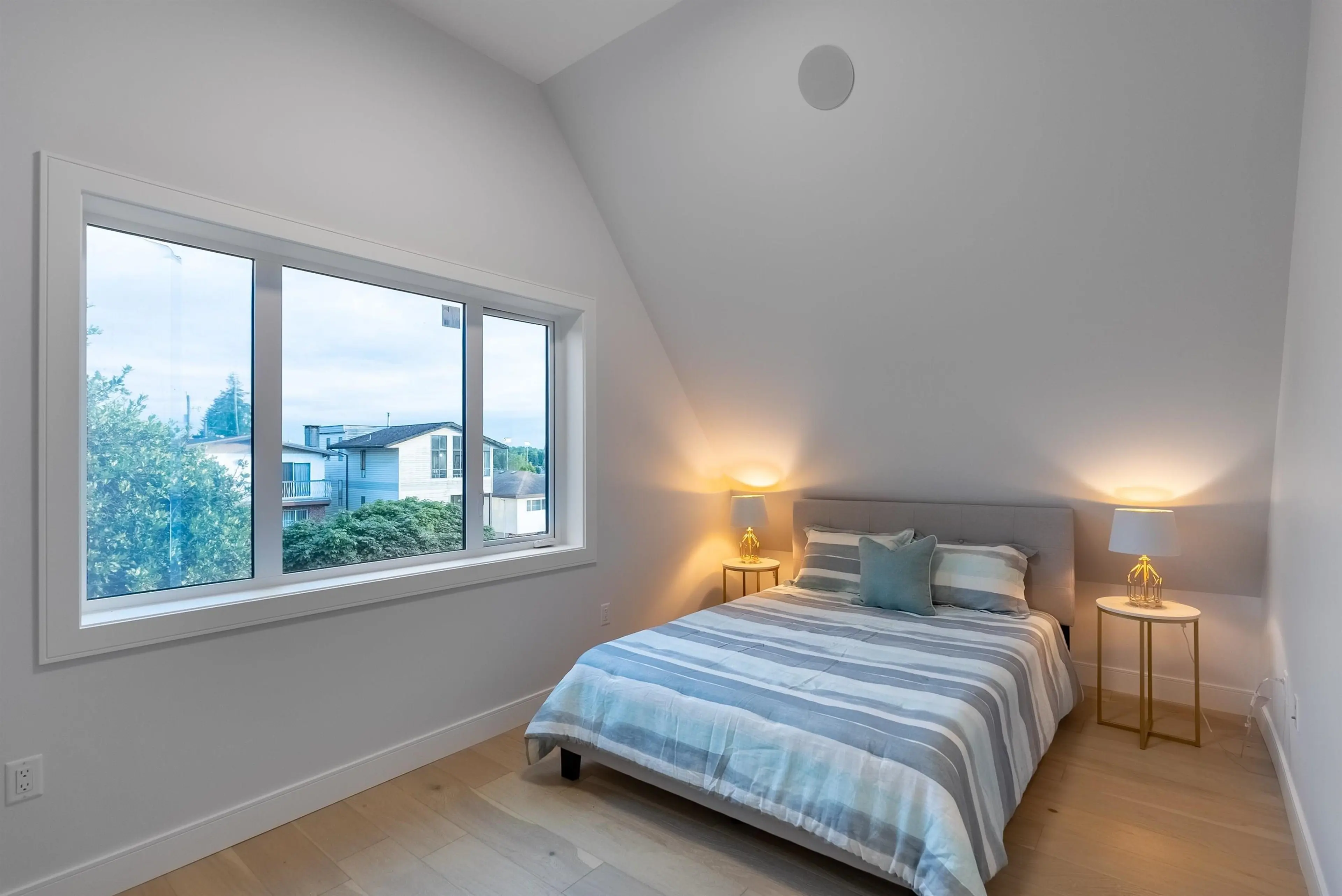 Property at 3433 DUNDAS STREET, Vancouver, BC