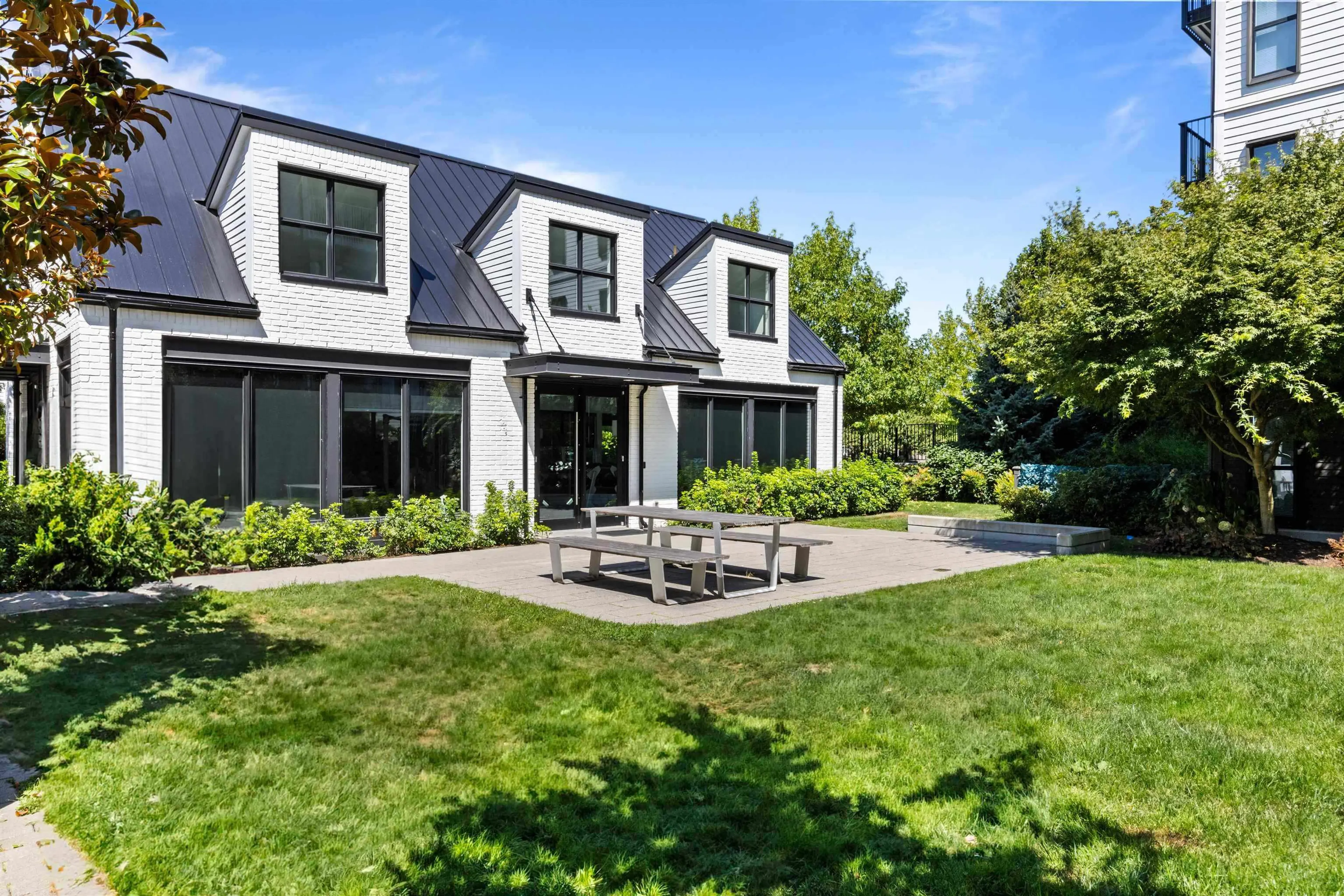 Property at #408 14968 101A AVENUE, Surrey, BC