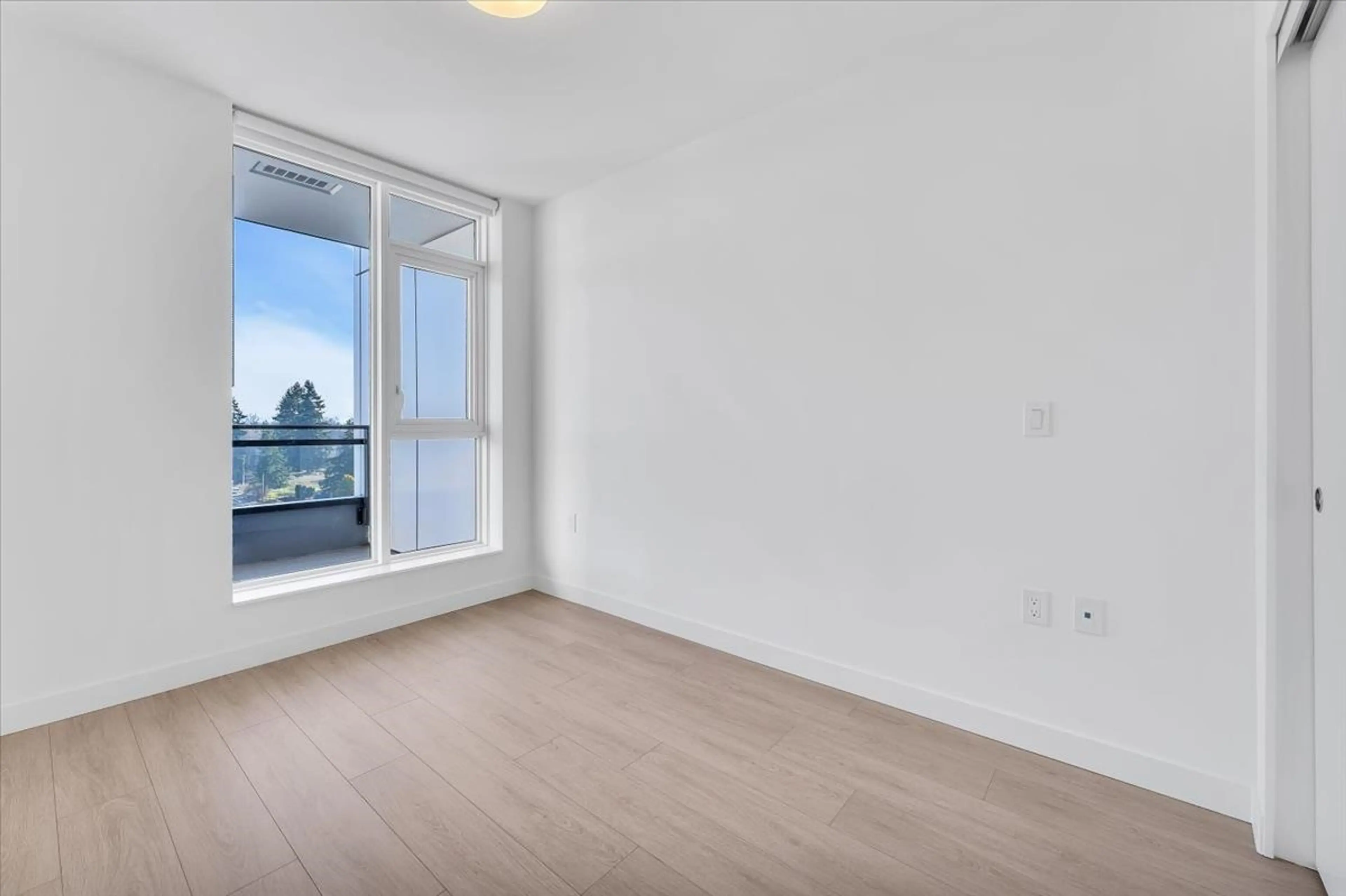 Property at #1212 13675 107A AVENUE, Surrey, BC