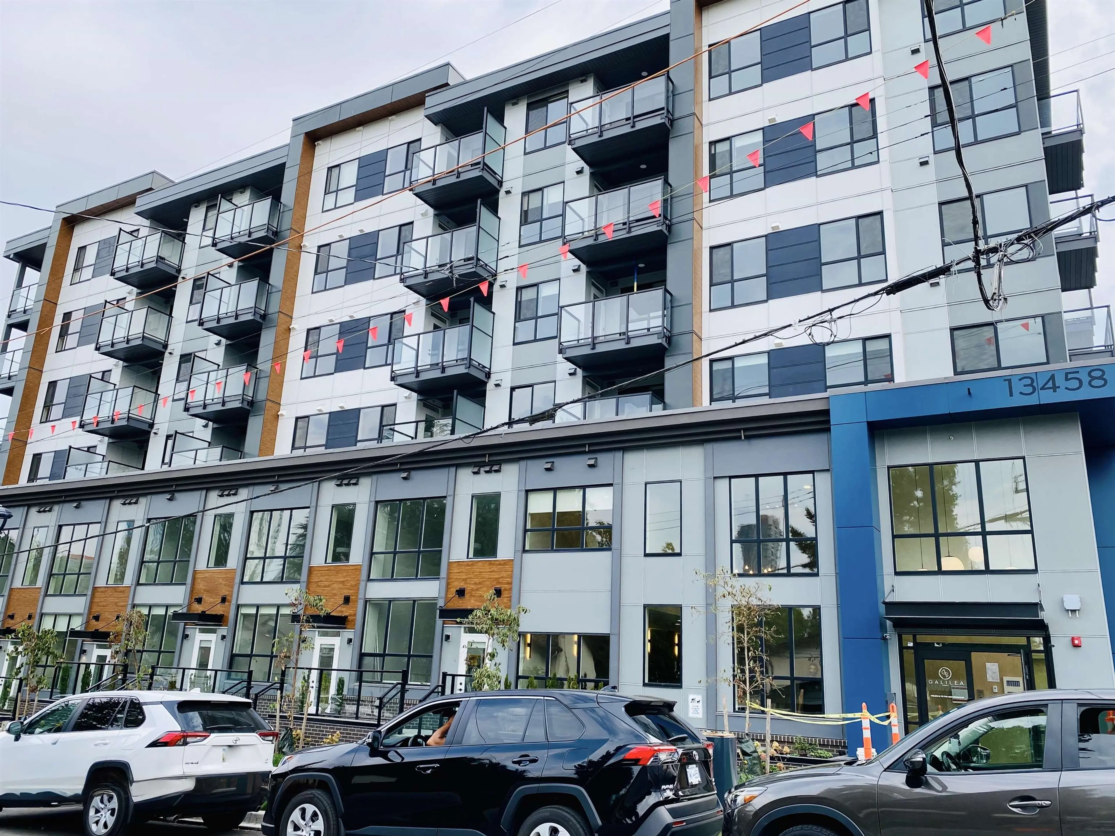 Property at #401 13458 95 AVENUE, Surrey, BC