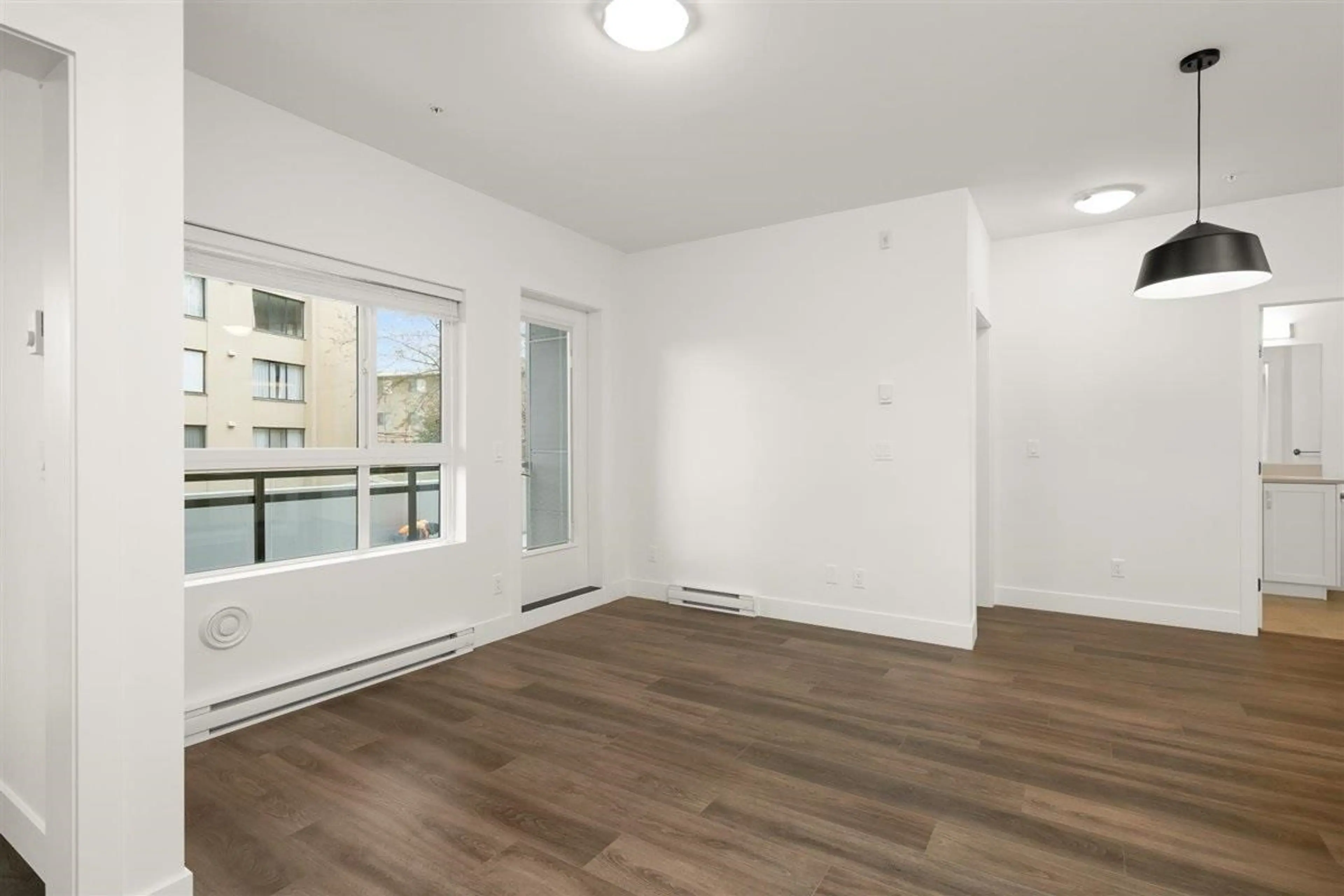 Property at #101 33568 GEORGE FERGUSON WAY, Abbotsford, BC