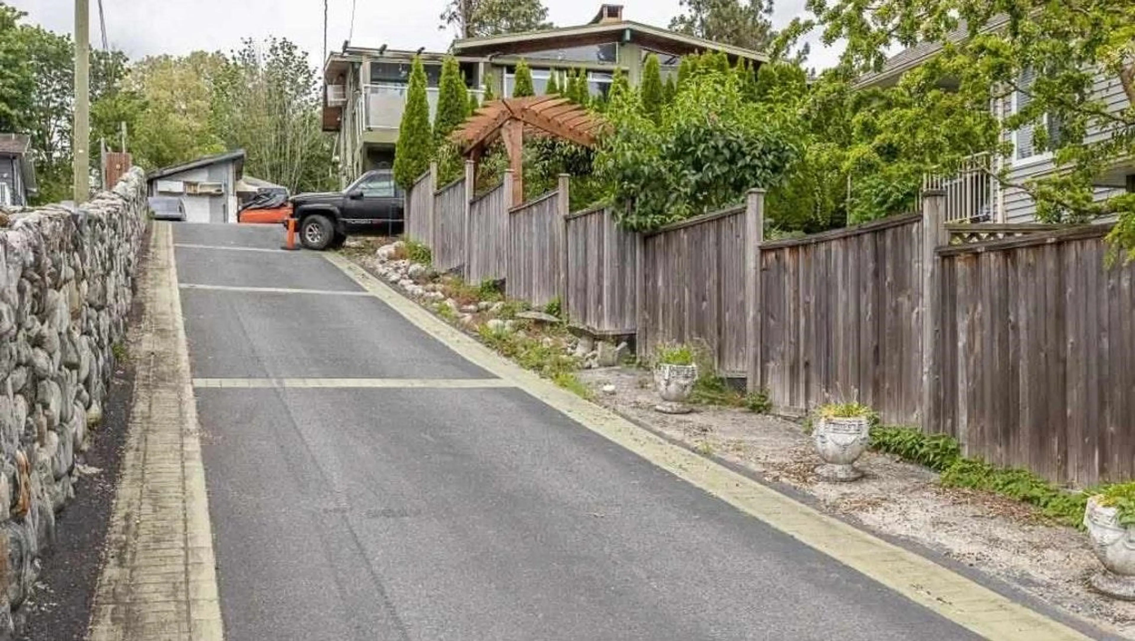 Property at 33025 14 AVENUE, Mission, BC