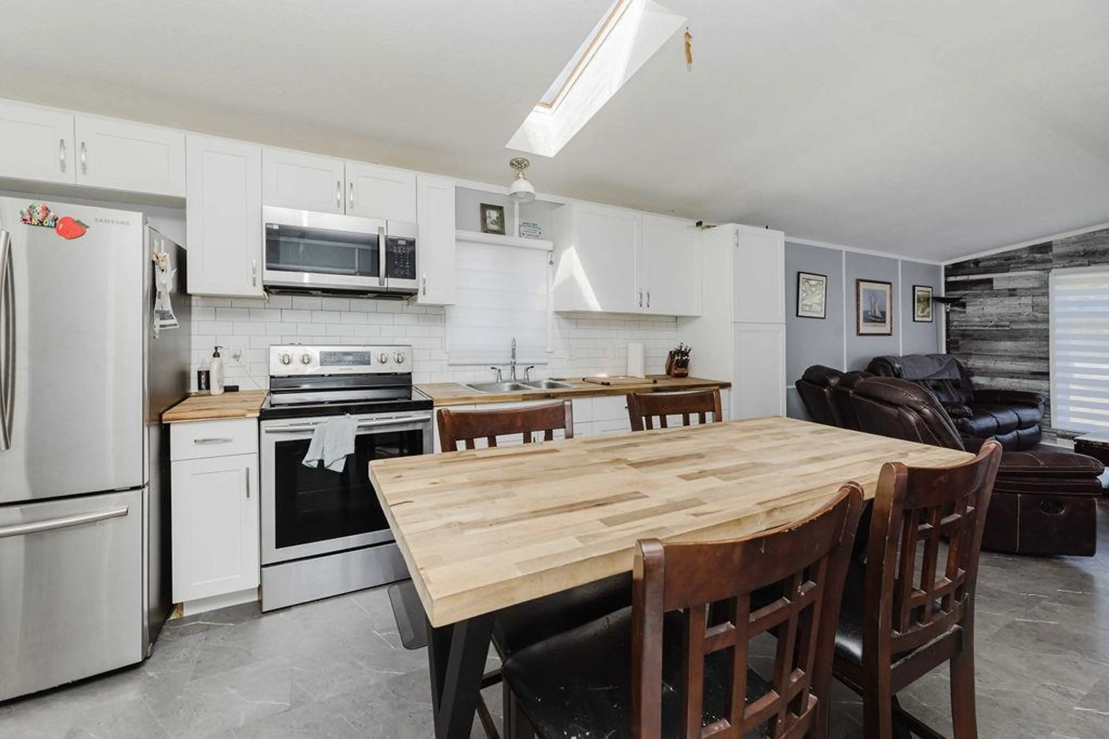 Property at #69 1413 SUNSHINE COAST HIGHWAY, Gibsons, BC