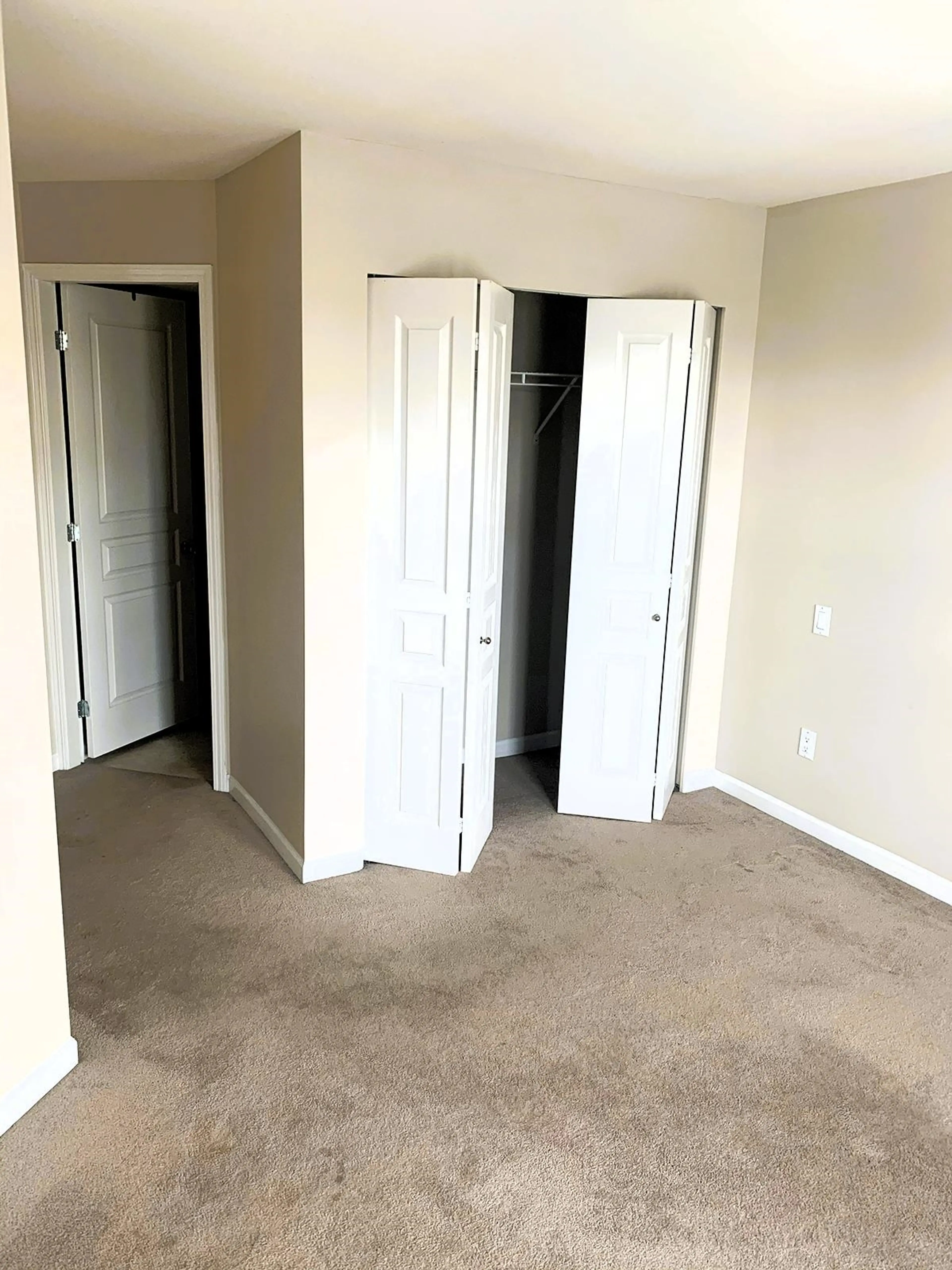 Property at #301 20200 56 AVENUE, Langley, BC