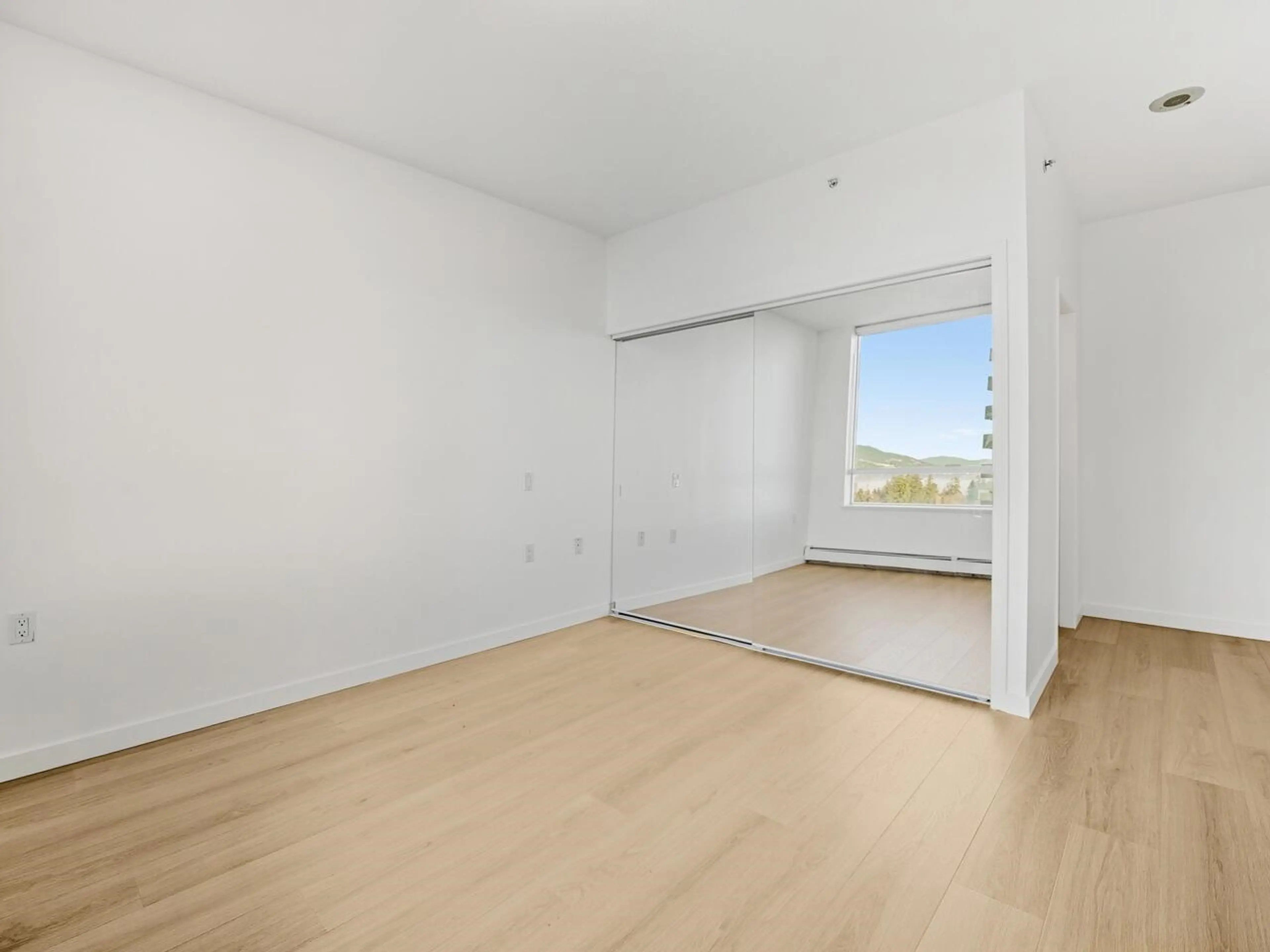 Property at #801 120 W 16TH STREET, North Vancouver, BC