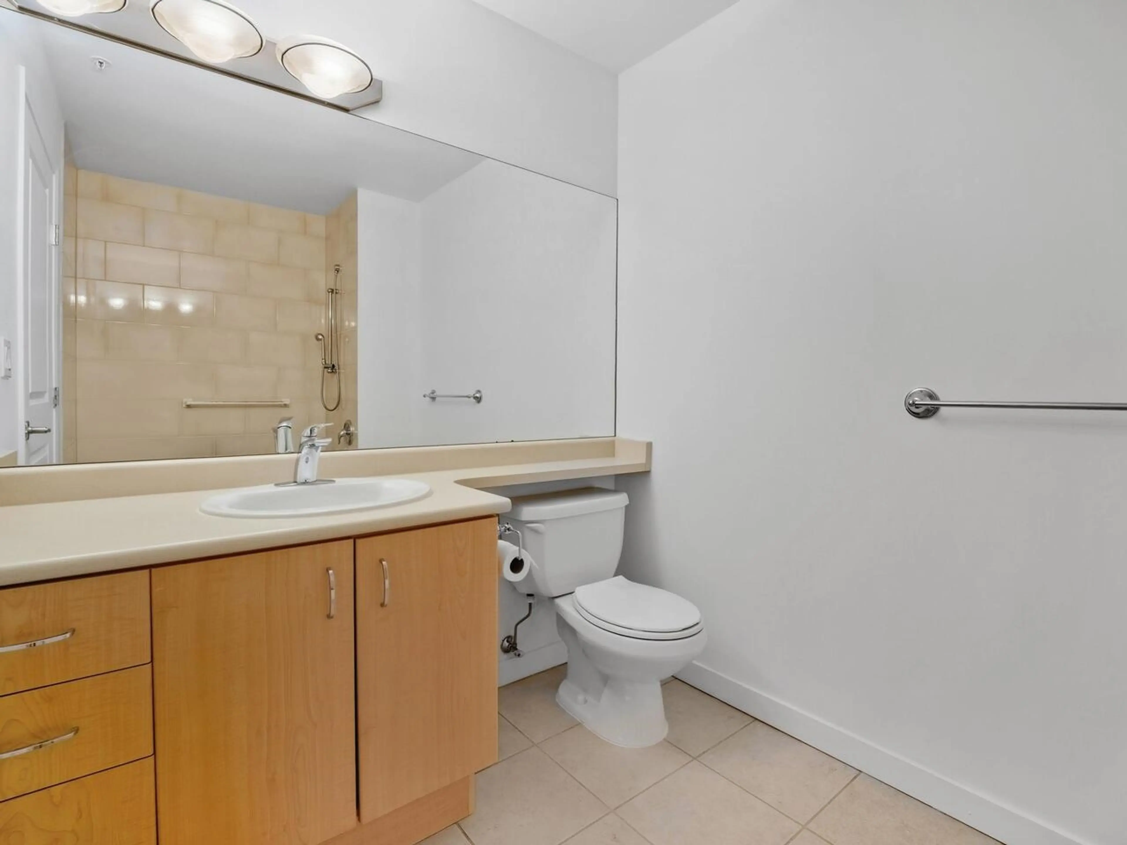 Property at #801 120 W 16TH STREET, North Vancouver, BC