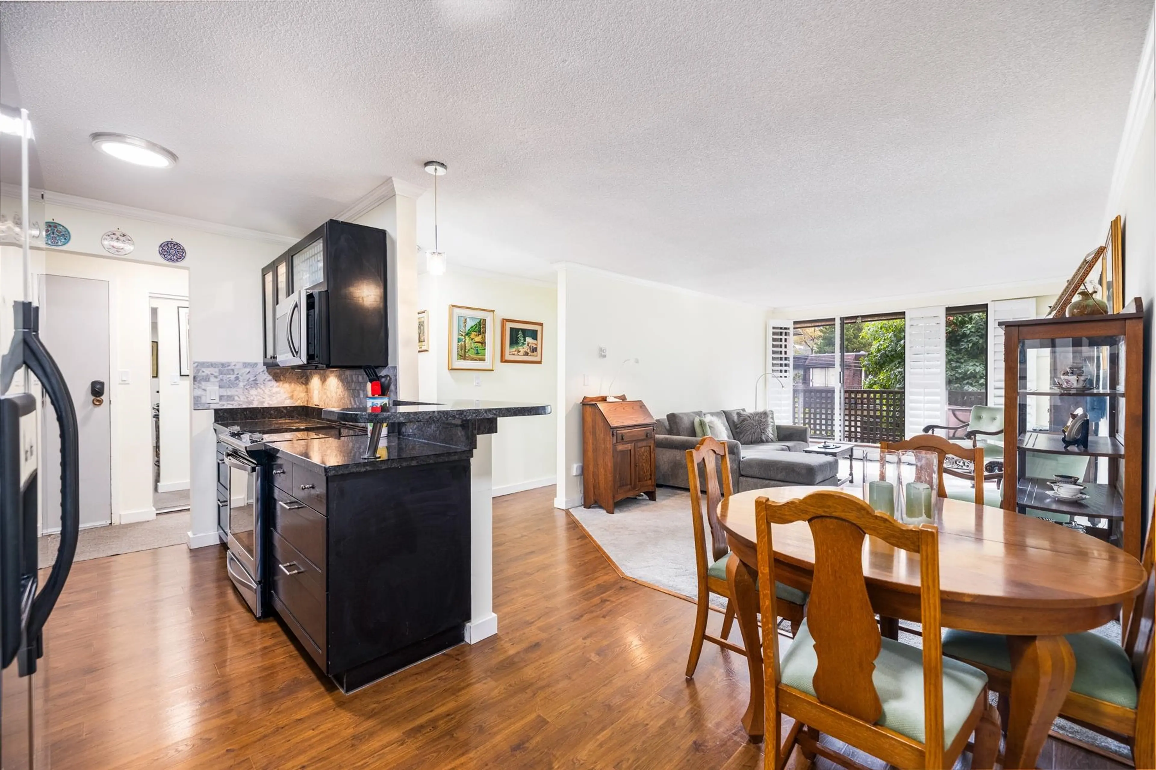Property at #209 141 W 13TH STREET, North Vancouver, BC