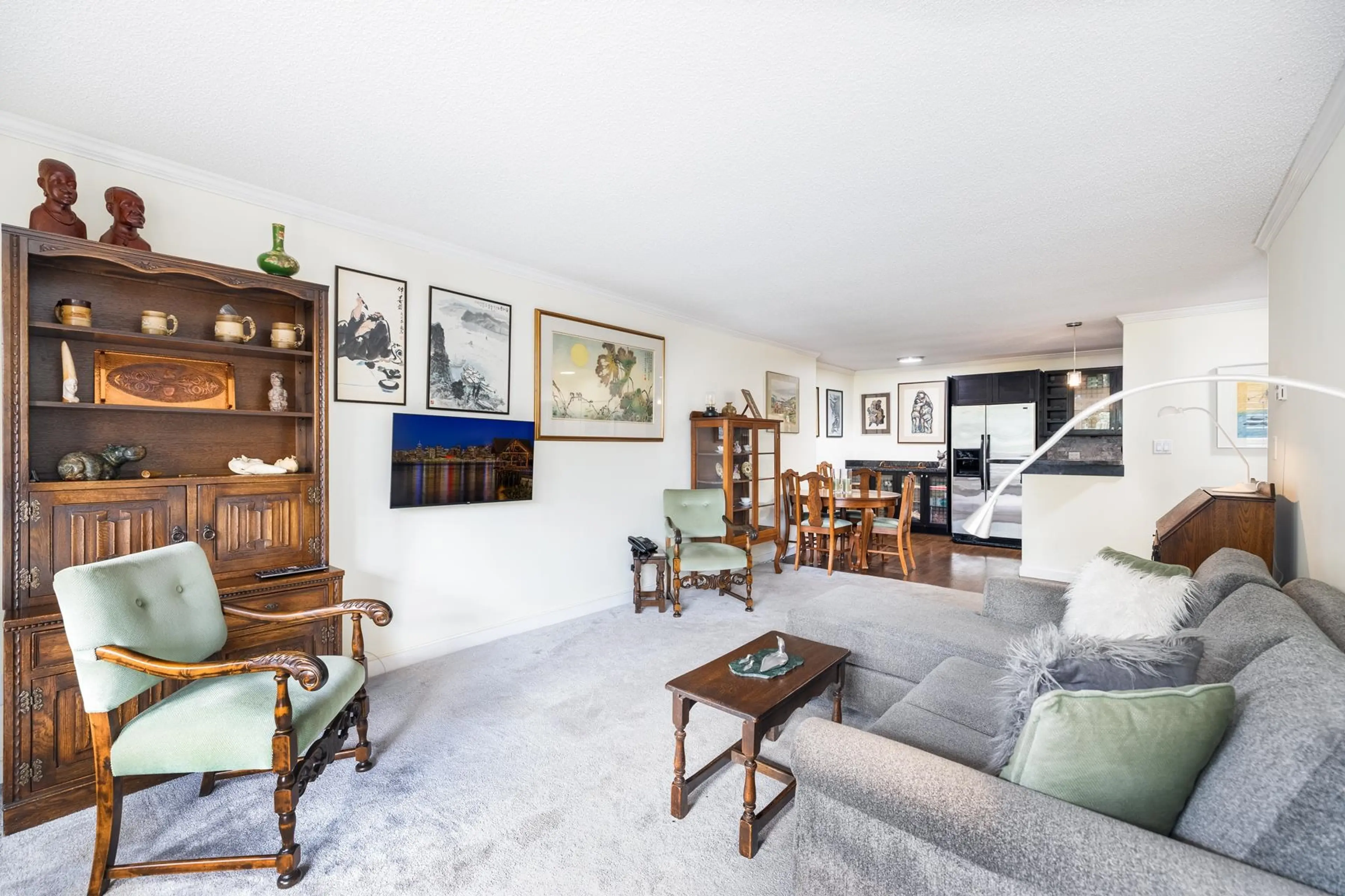 Property at #209 141 W 13TH STREET, North Vancouver, BC