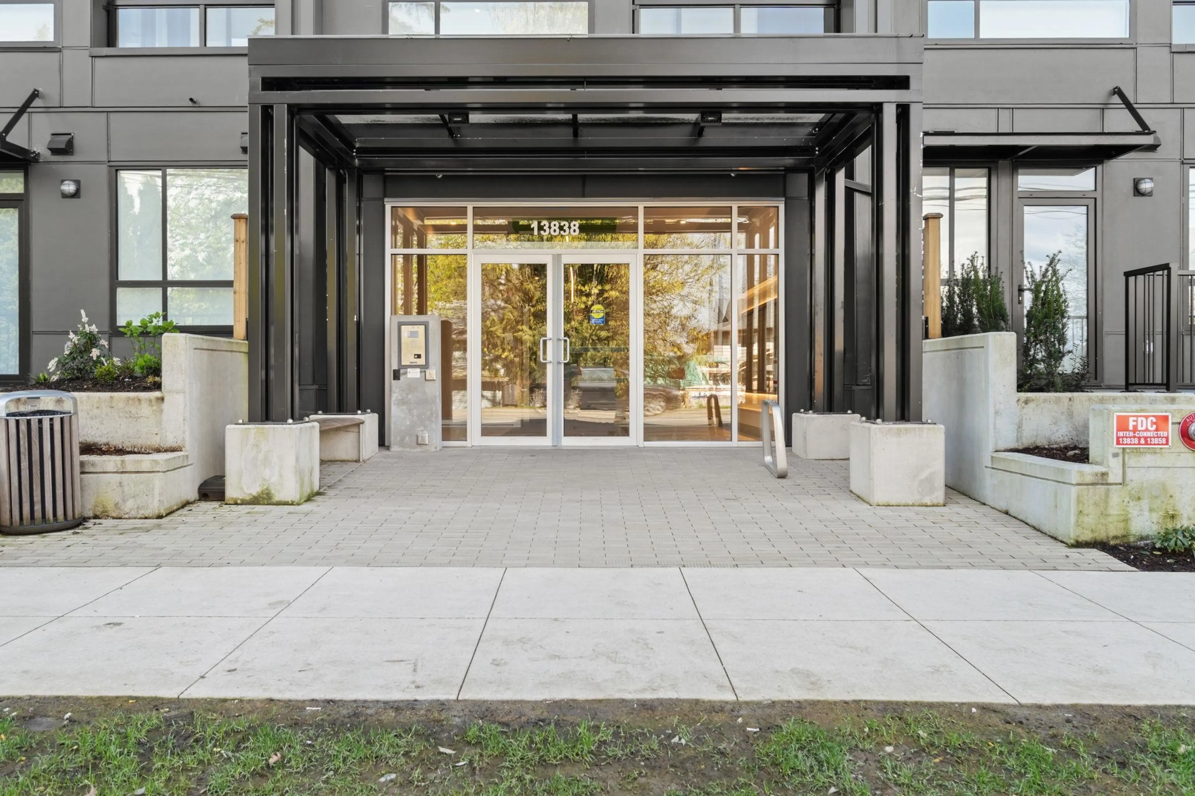 Property at #W412 13838 108 AVENUE, Surrey, BC