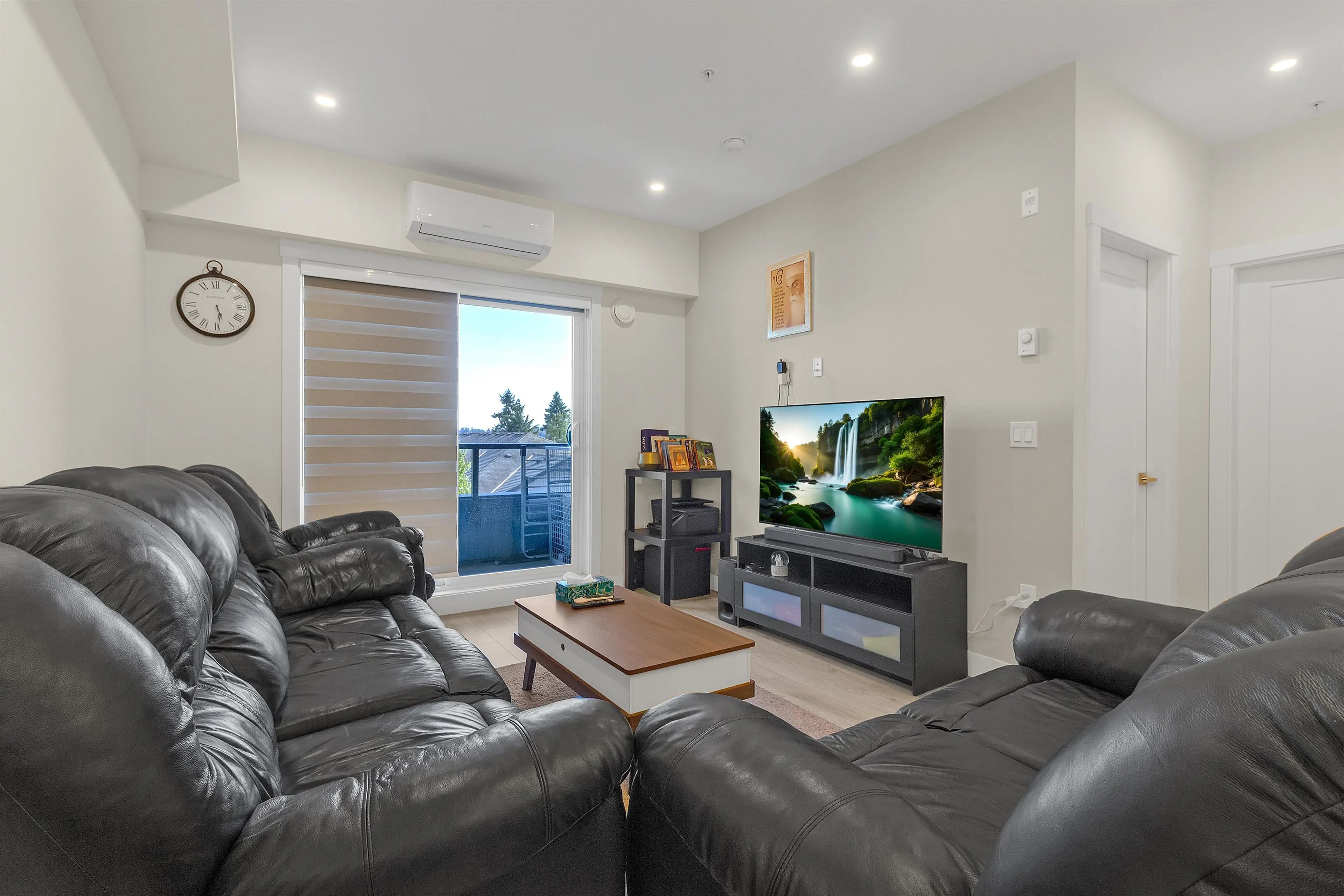 Property at #405 14438 72 AVENUE, Surrey, BC