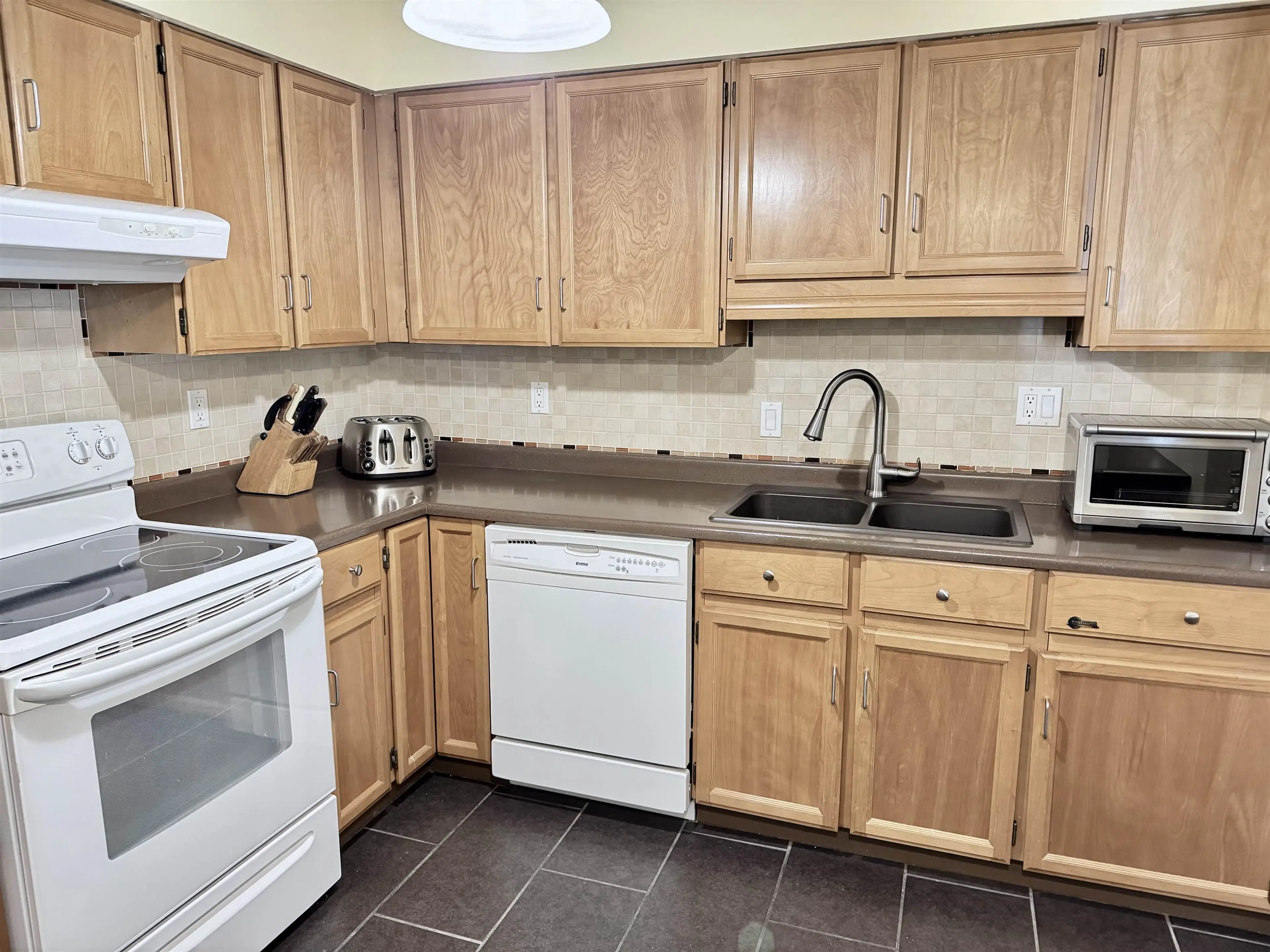 Property at #106 33490 COTTAGE LANE, Abbotsford, BC