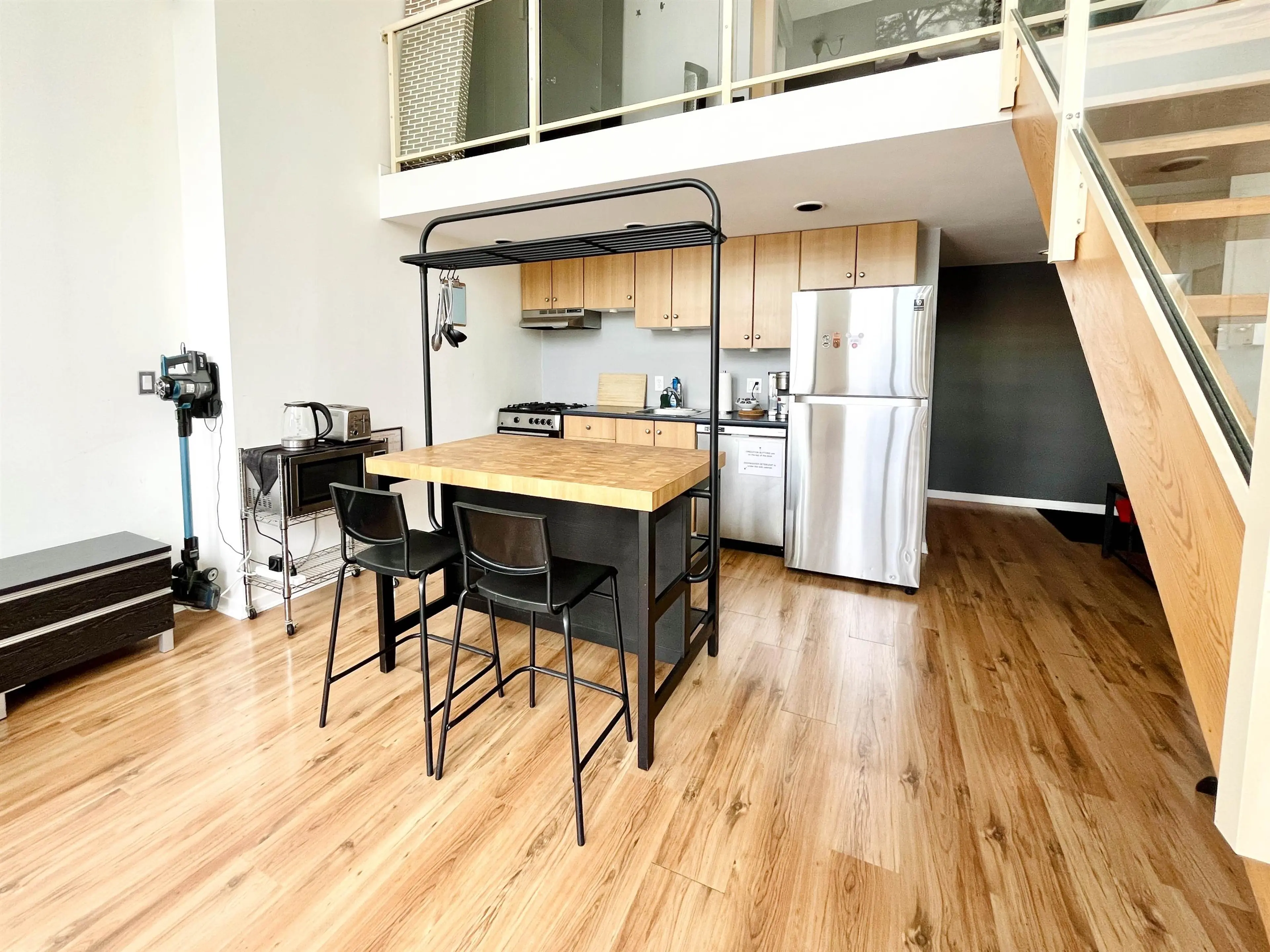 Property at #403 933 SEYMOUR STREET, Vancouver, BC