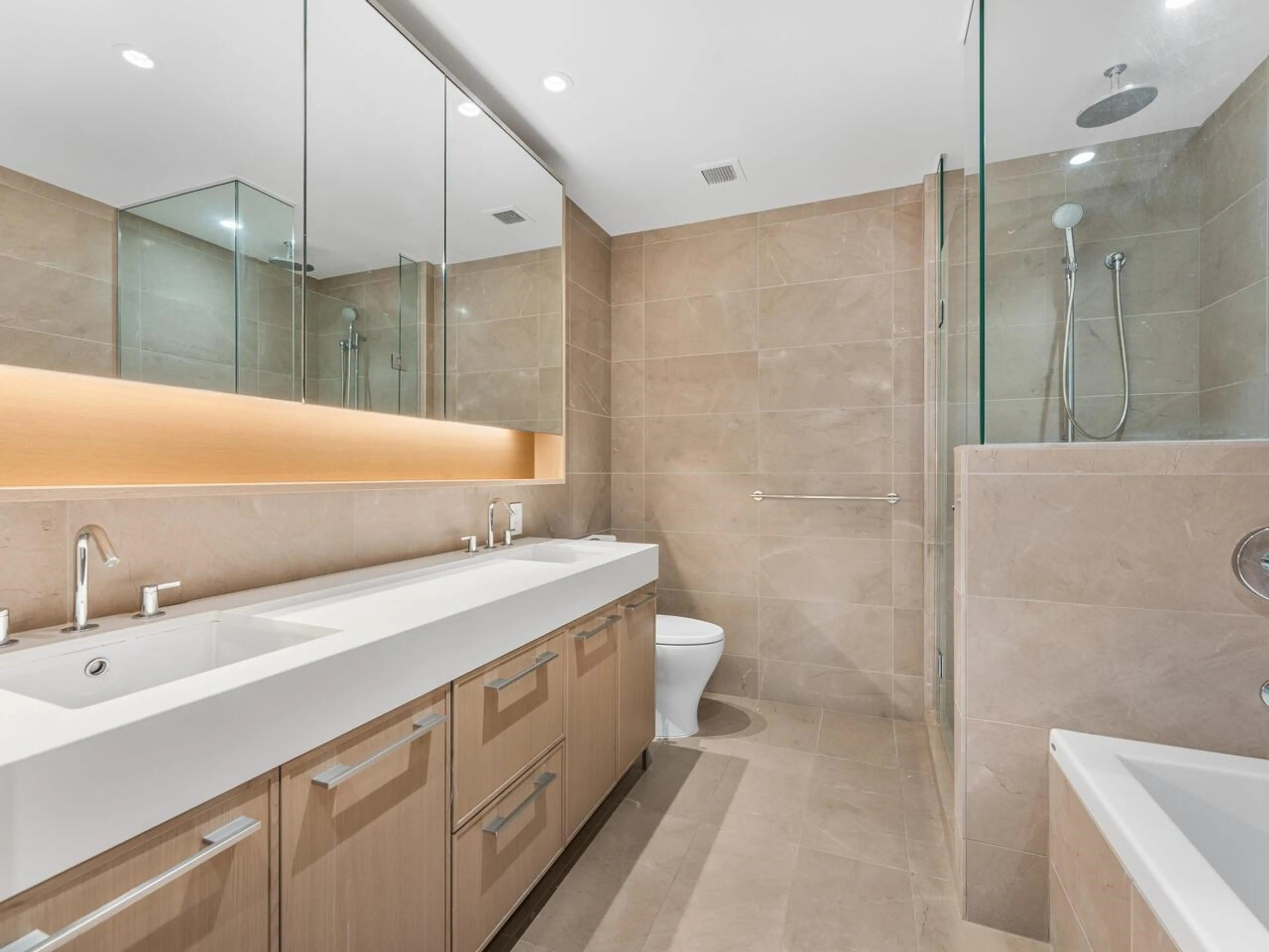 Property at #302 3220 CONNAUGHT CRESCENT, North Vancouver, BC