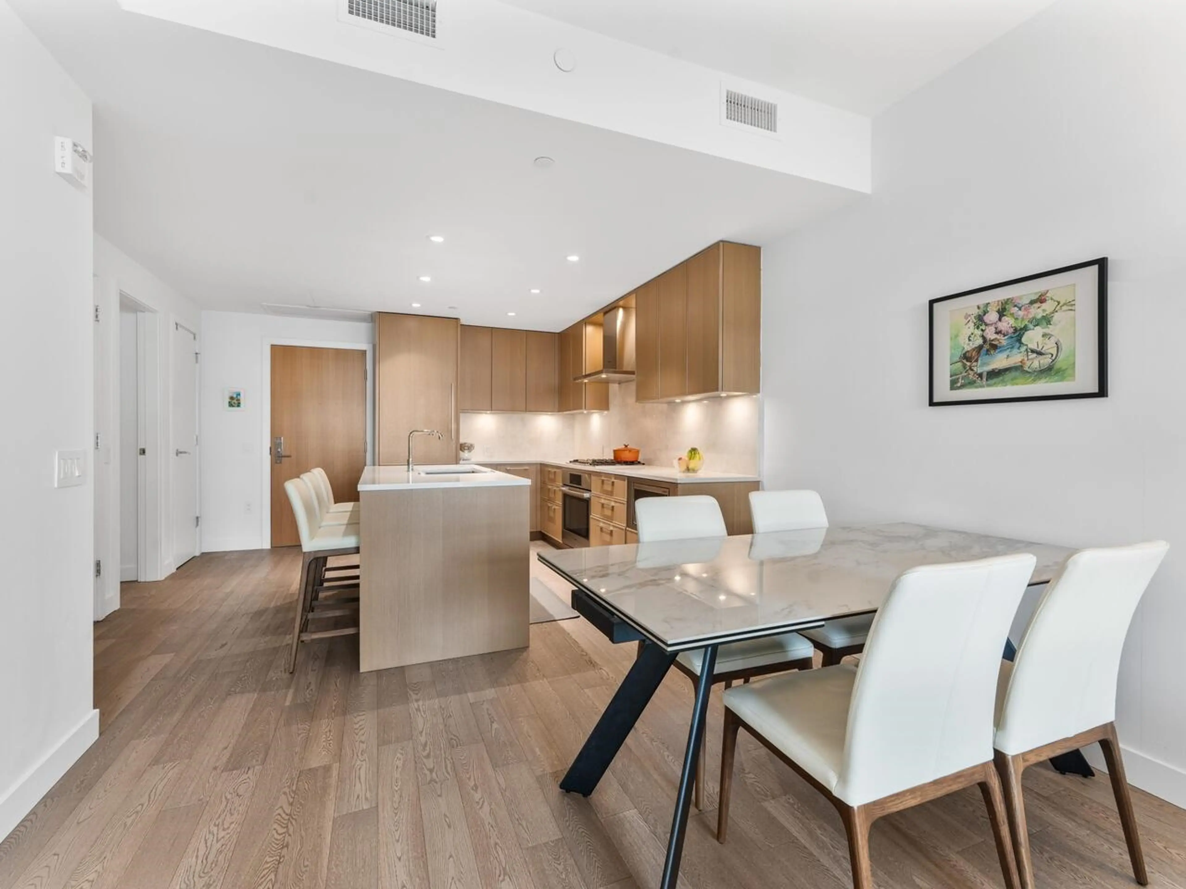 Property at #302 3220 CONNAUGHT CRESCENT, North Vancouver, BC