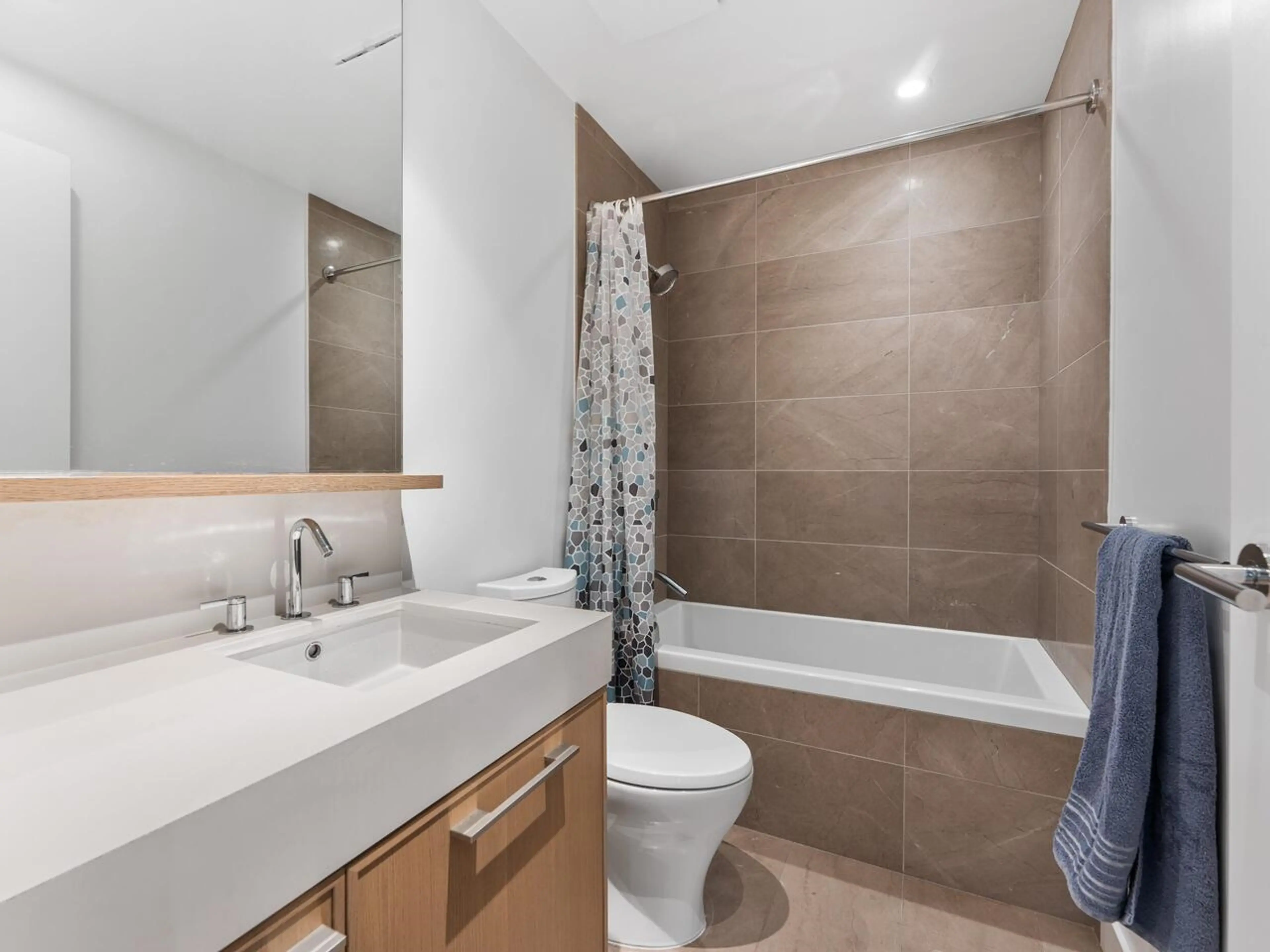 Property at #302 3220 CONNAUGHT CRESCENT, North Vancouver, BC