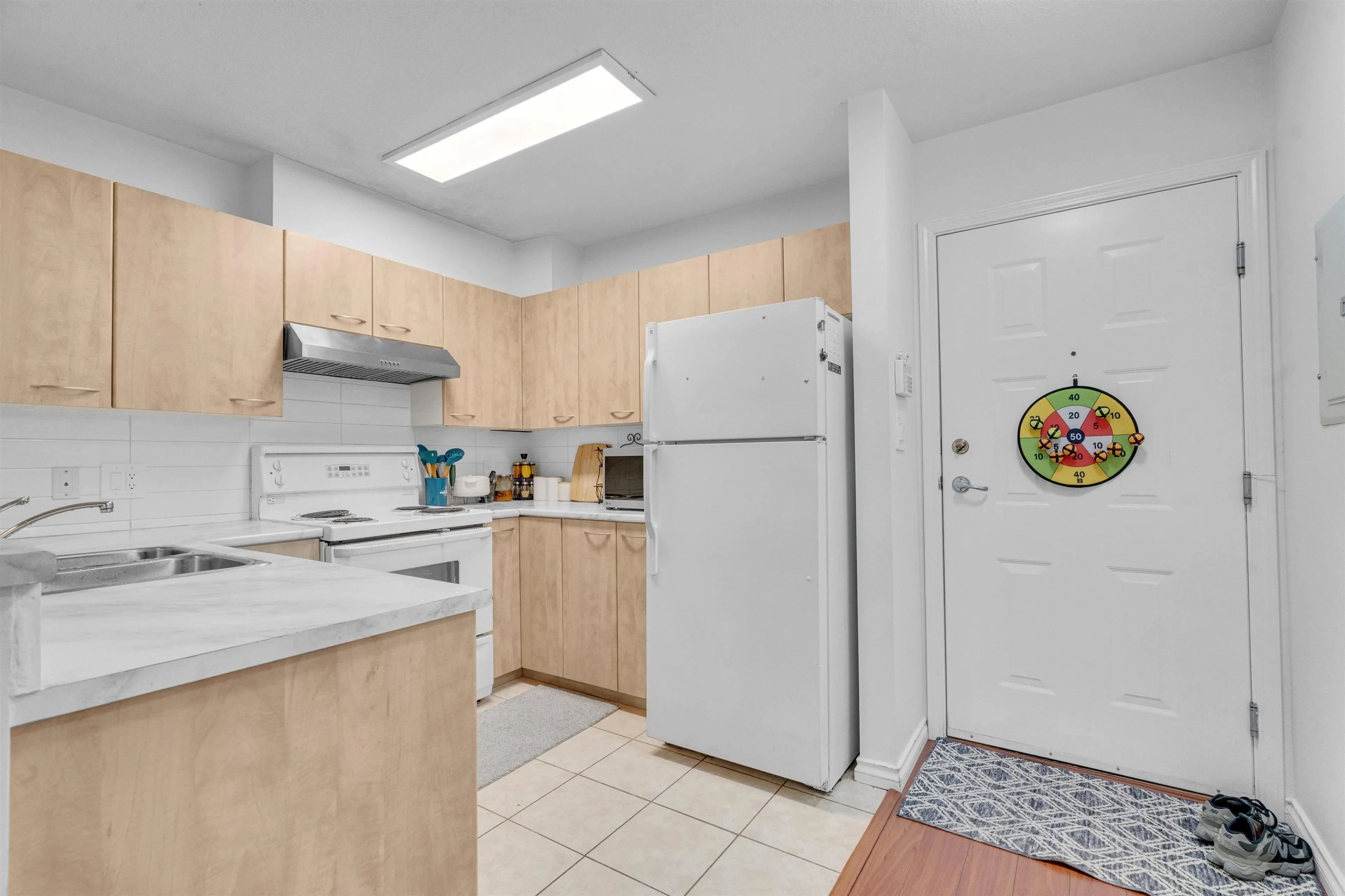 Property at #102 2973 KINGSWAY, Vancouver, BC