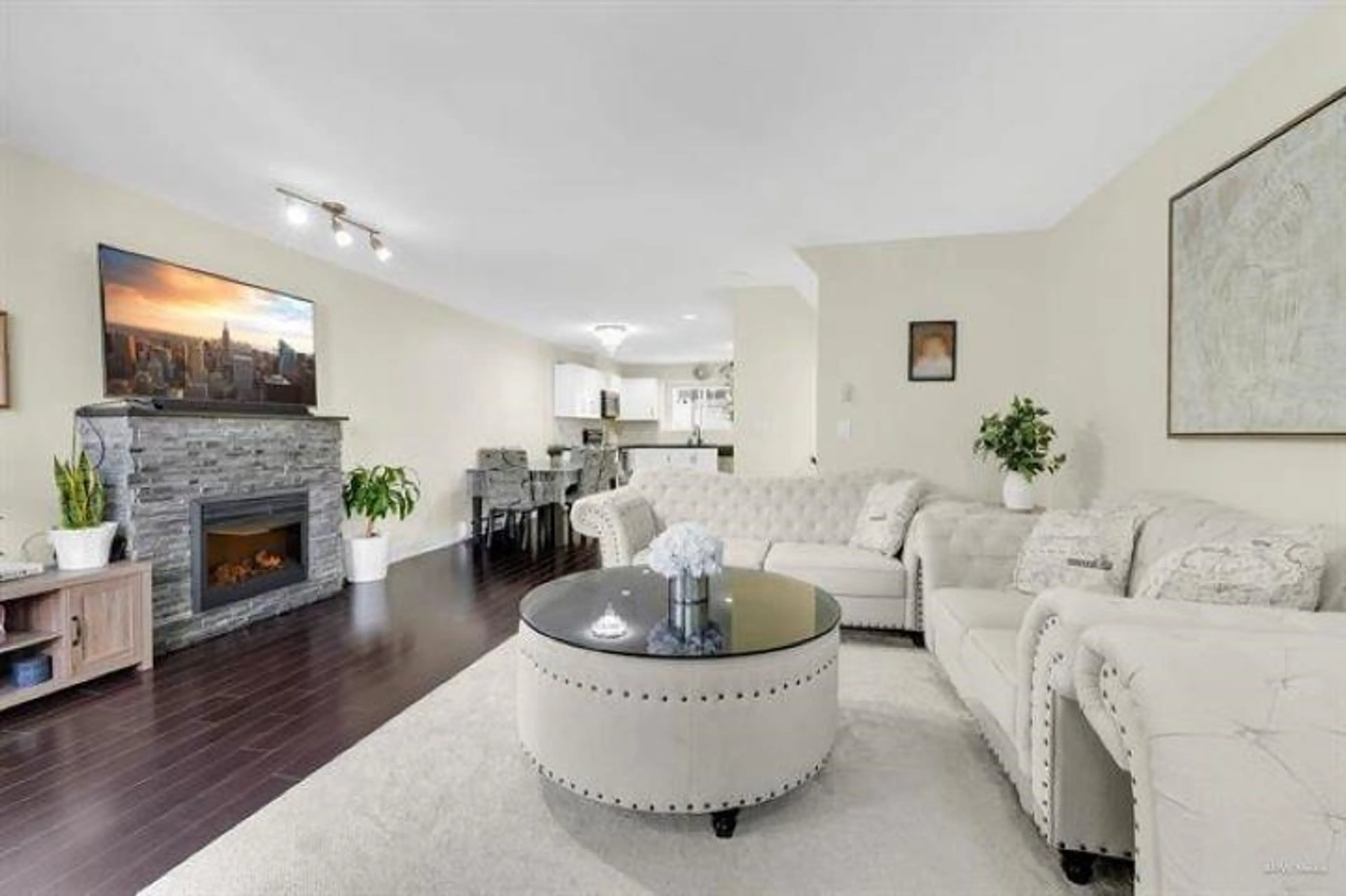 Property at #110 13368 72 AVENUE, Surrey, BC