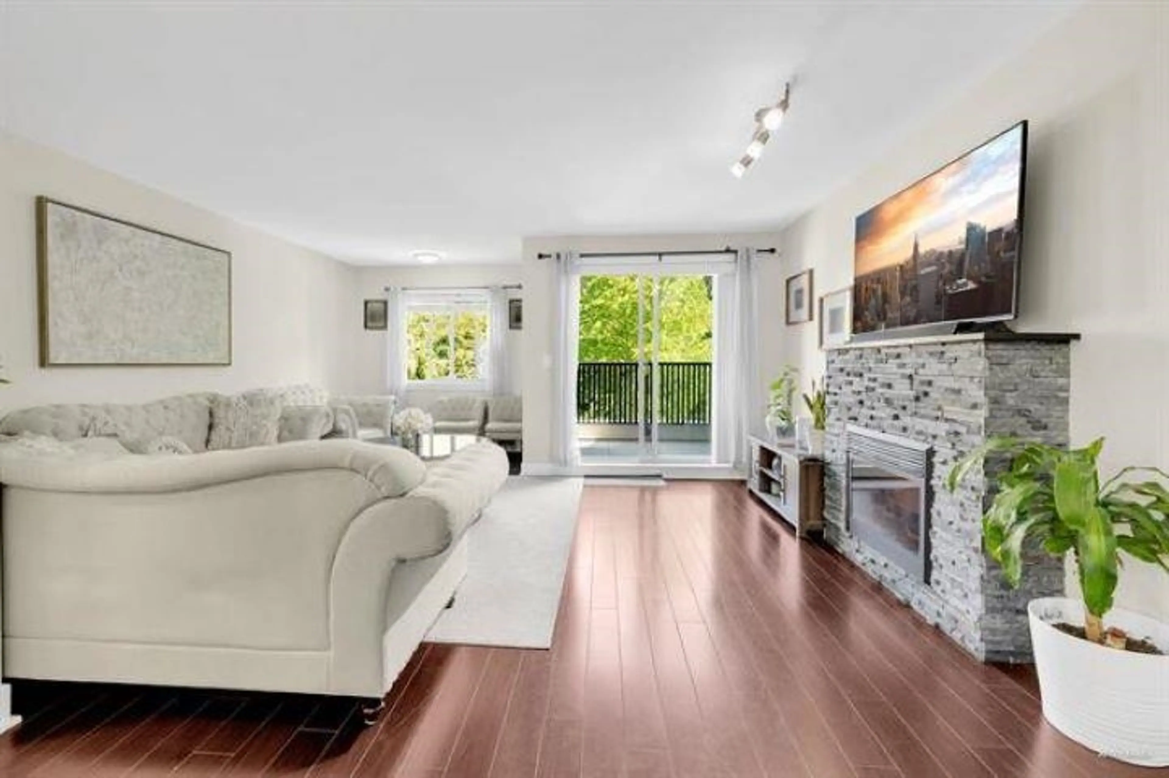 Property at #110 13368 72 AVENUE, Surrey, BC