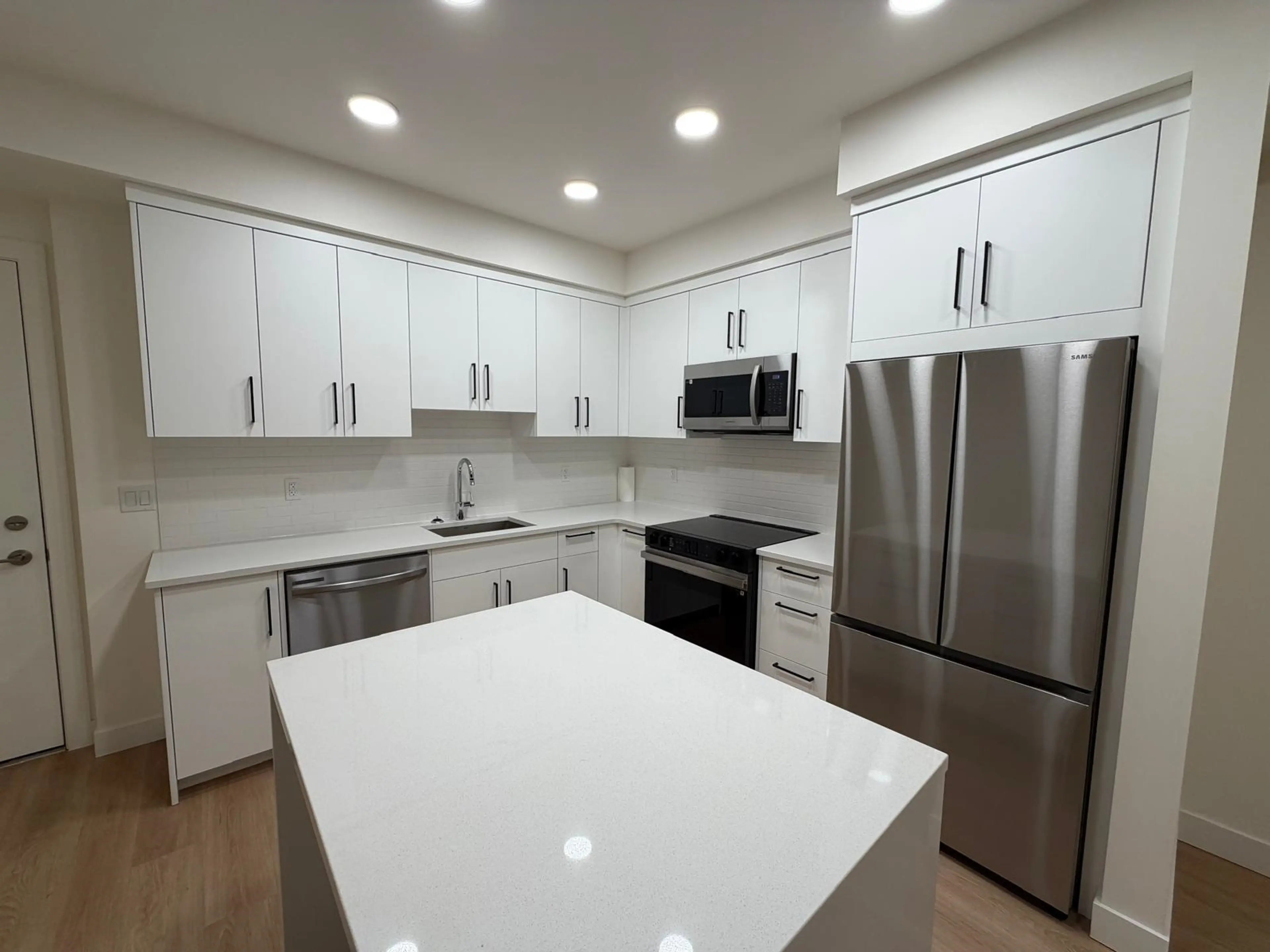 Property at #309 33816 SOUTH FRASER WAY, Abbotsford, BC