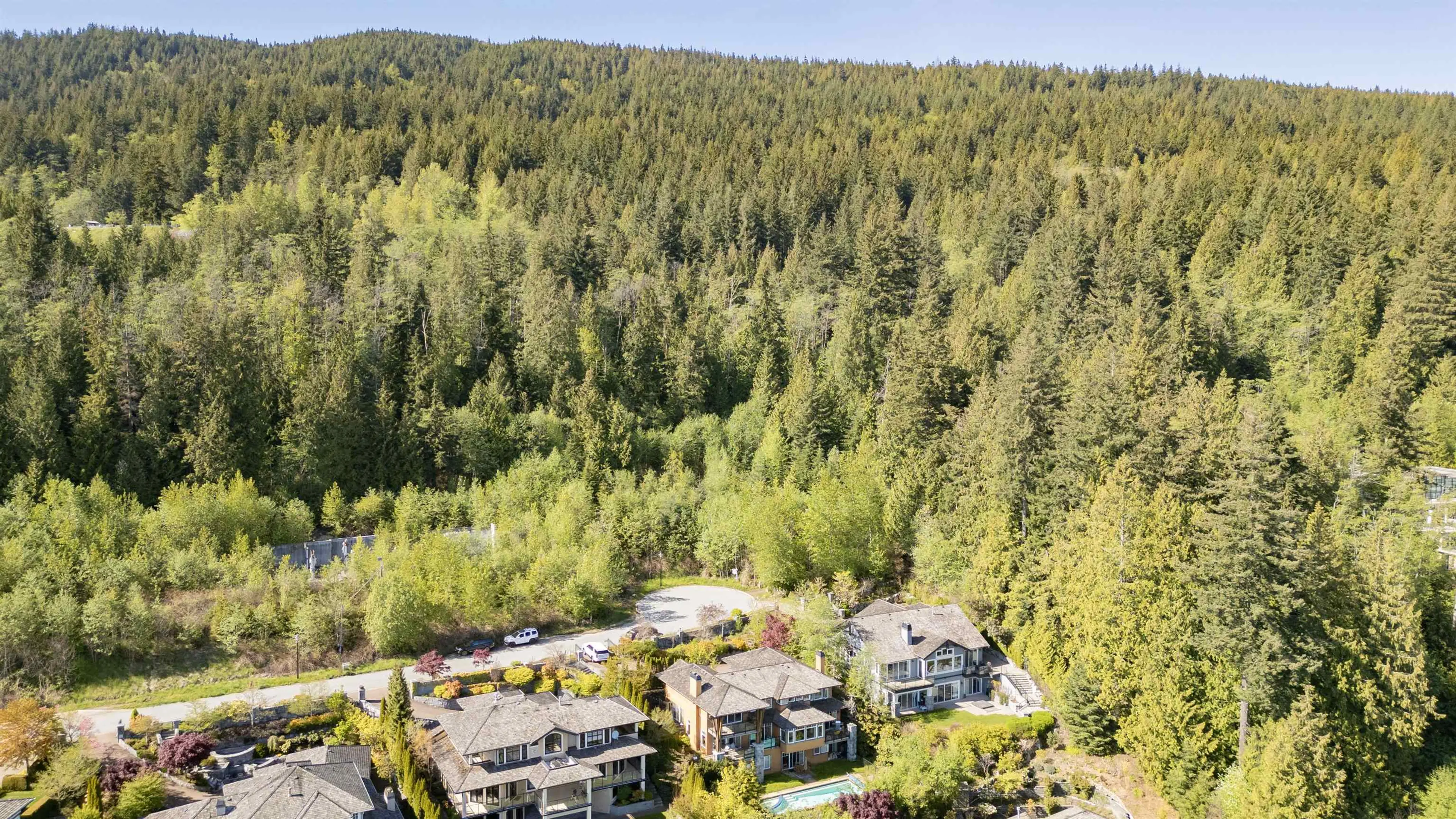 Property at 2307 KADLEC COURT, West Vancouver, BC