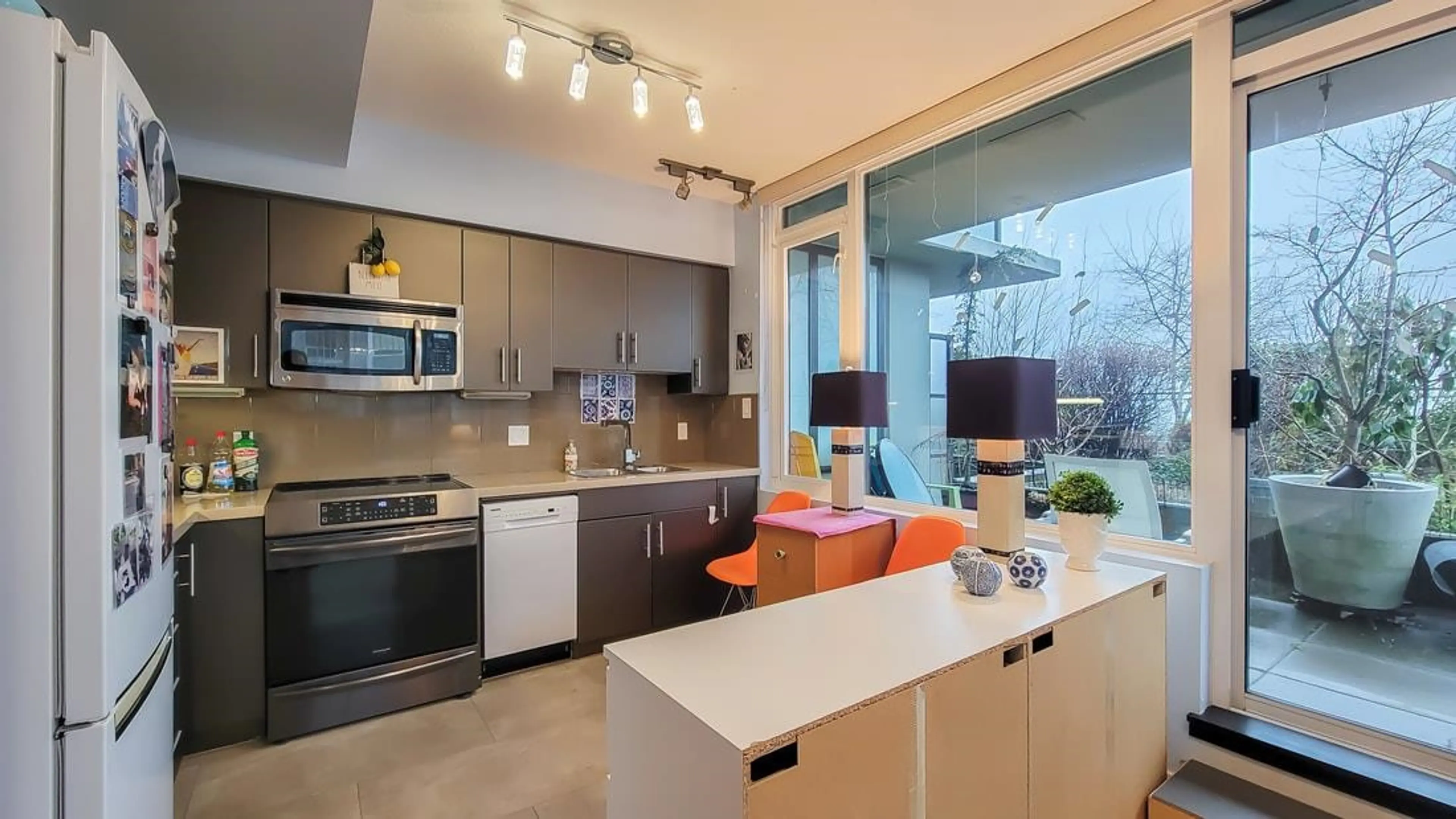 Property at #409 9009 CORNERSTONE MEWS, Burnaby, BC