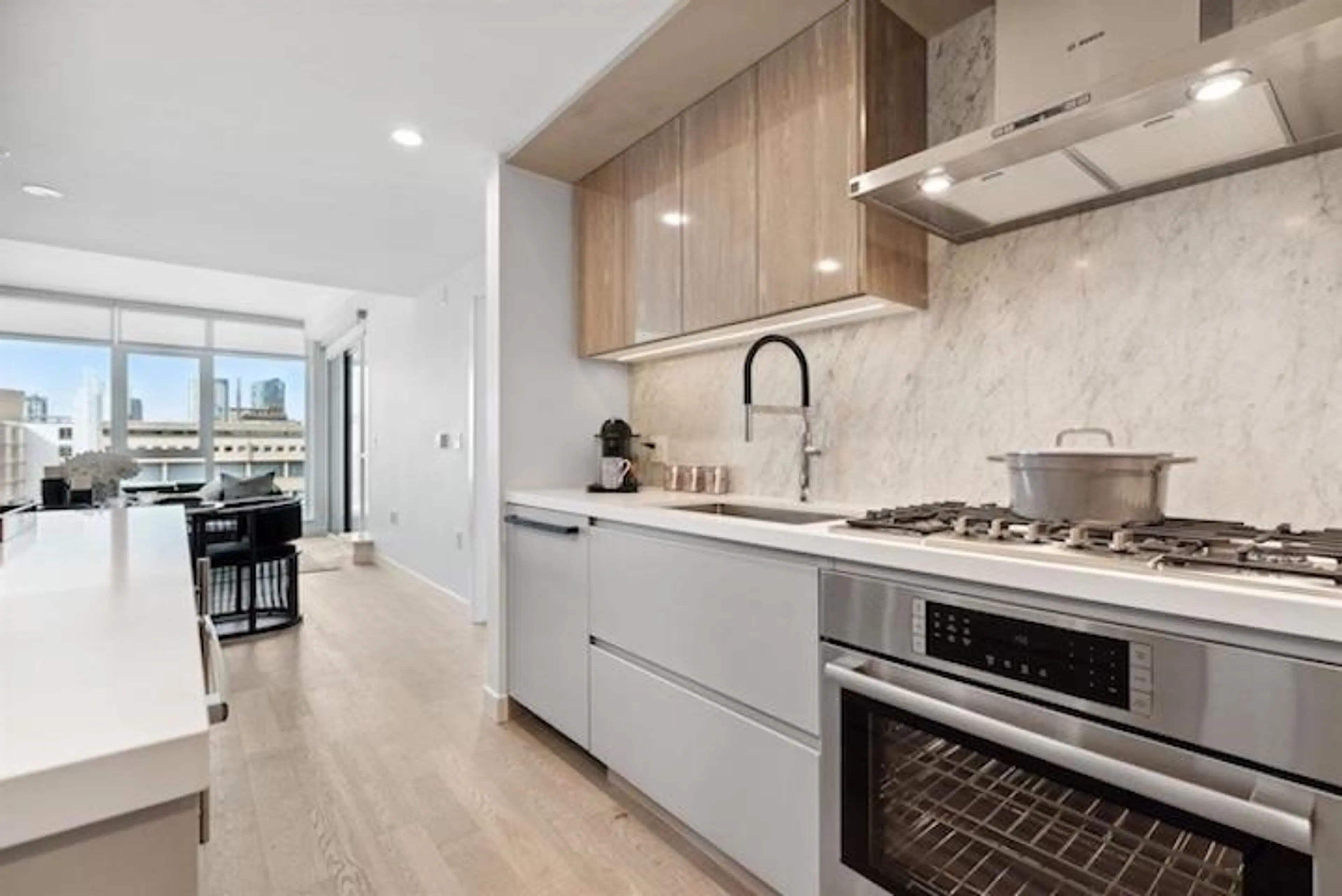 Property at #711 1526 FINLAY STREET, White Rock, BC