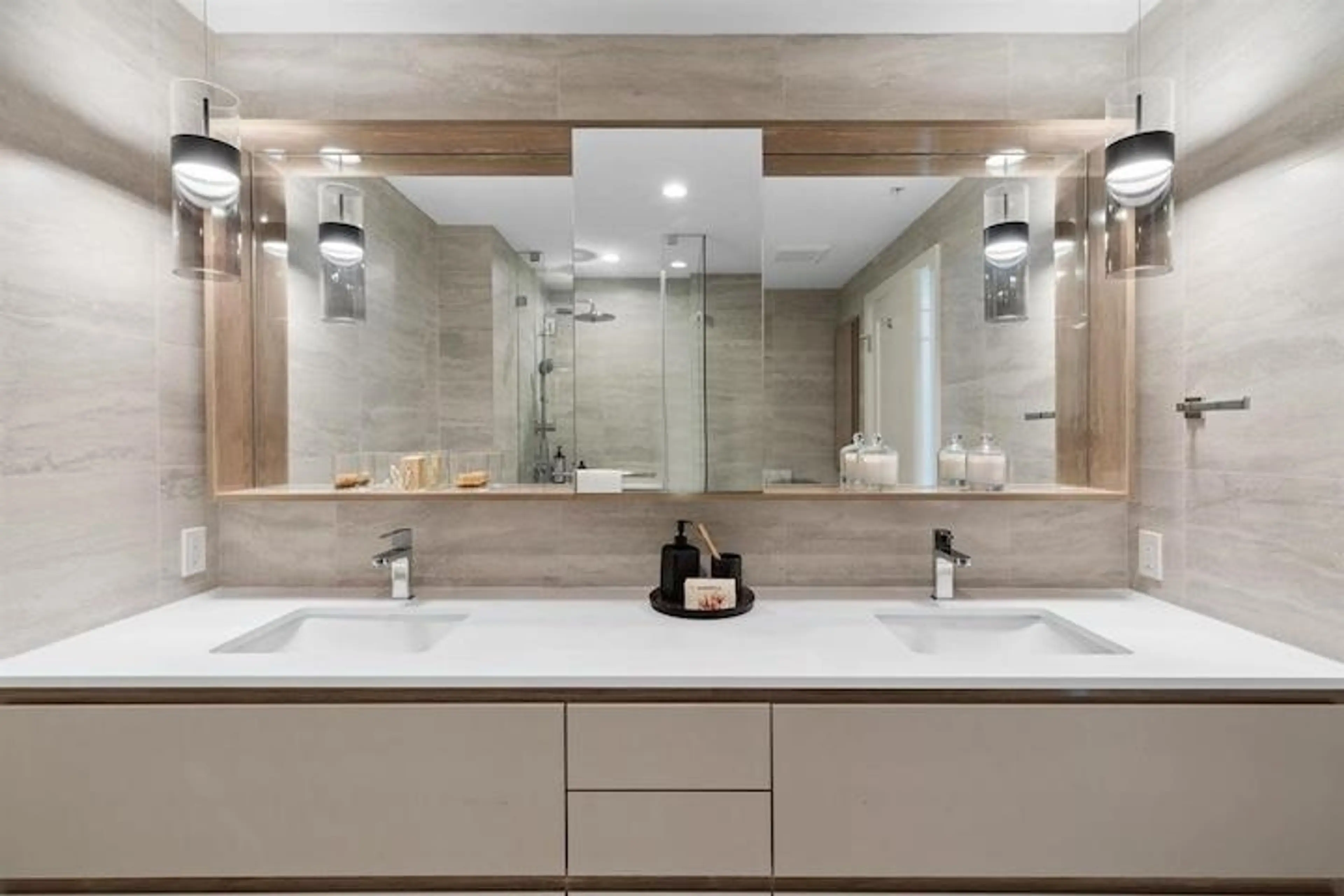 Property at #711 1526 FINLAY STREET, White Rock, BC