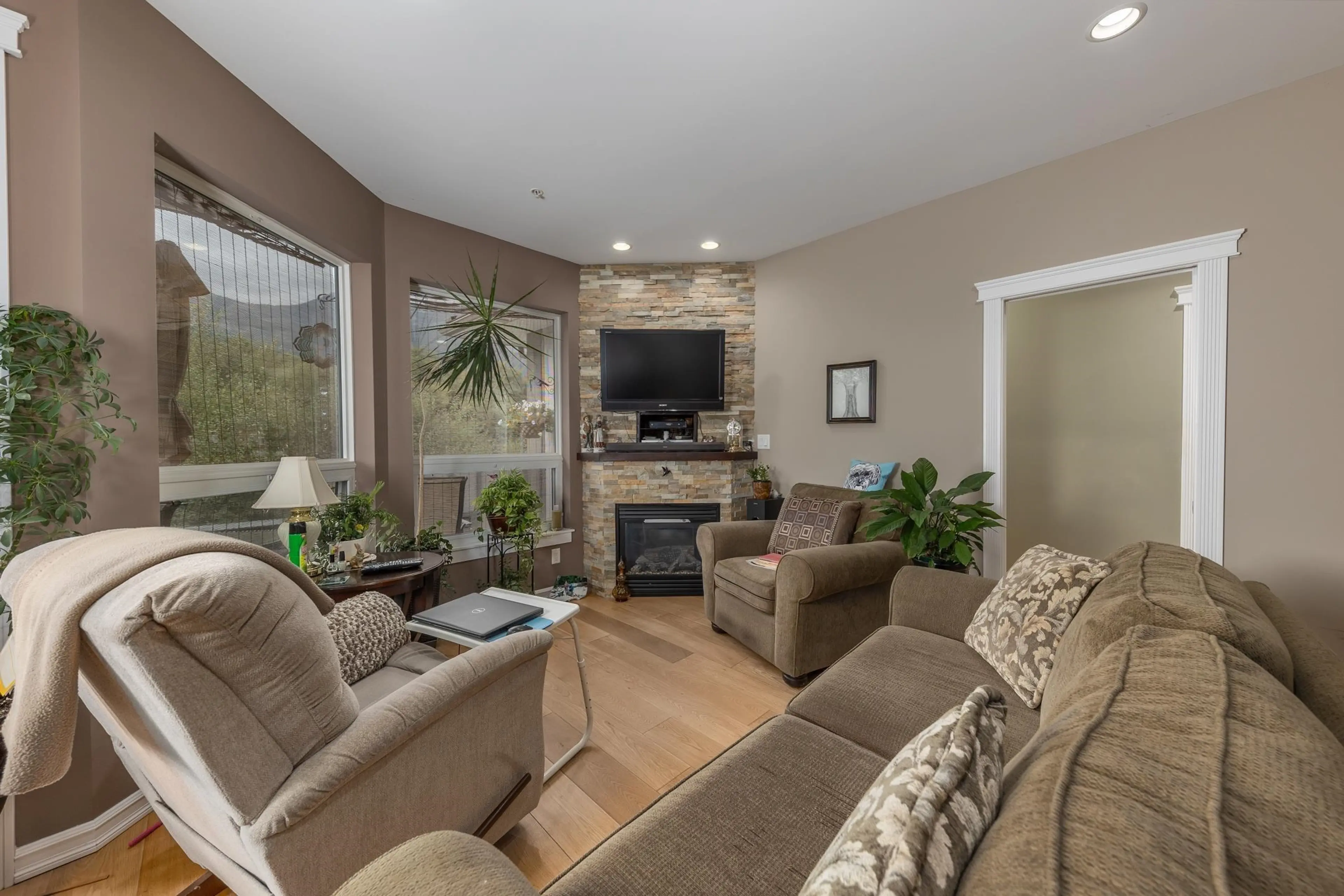 Property at 37738 THIRD AVENUE, Squamish, BC