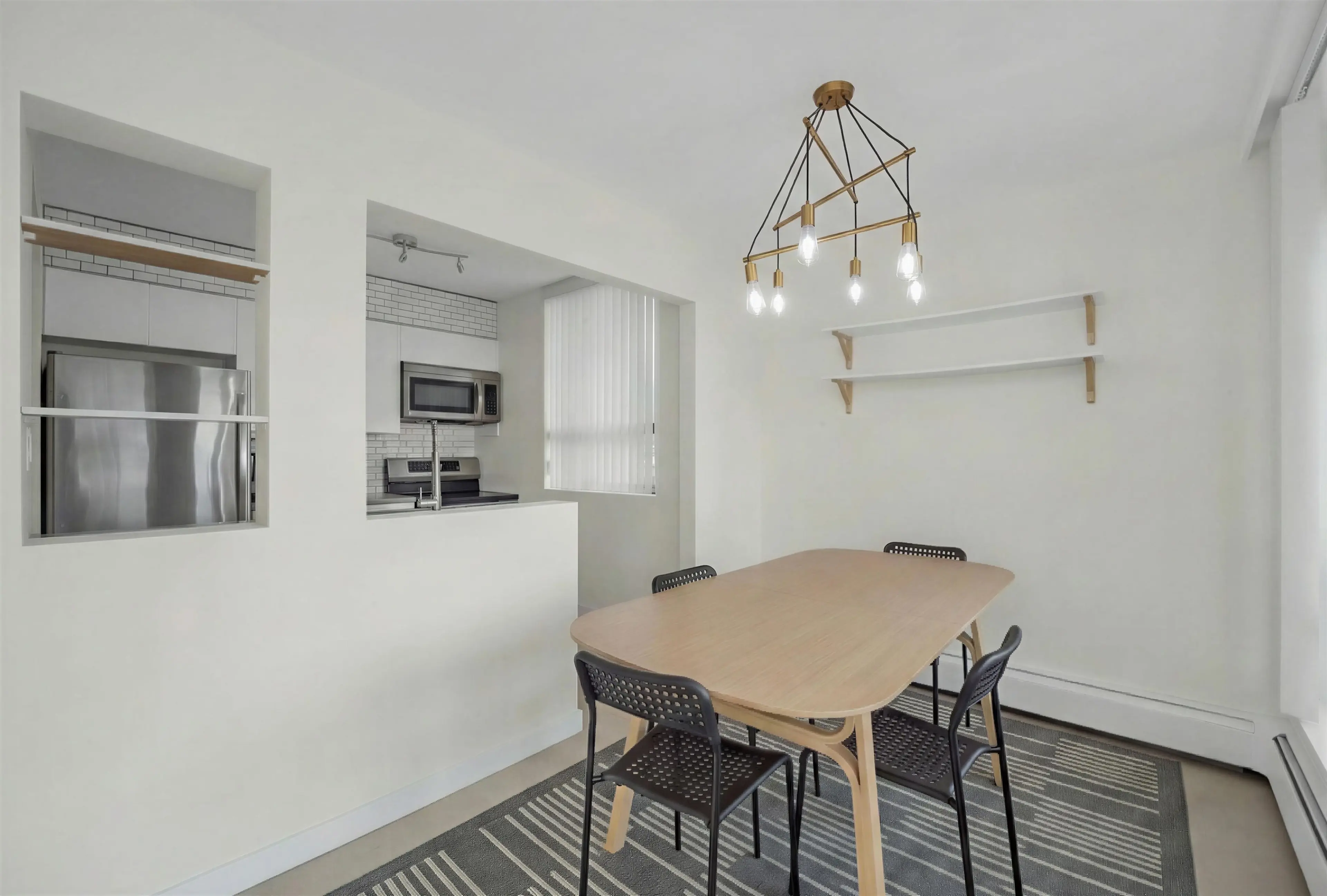 Property at #502 1737 DUCHESS AVENUE, West Vancouver, BC