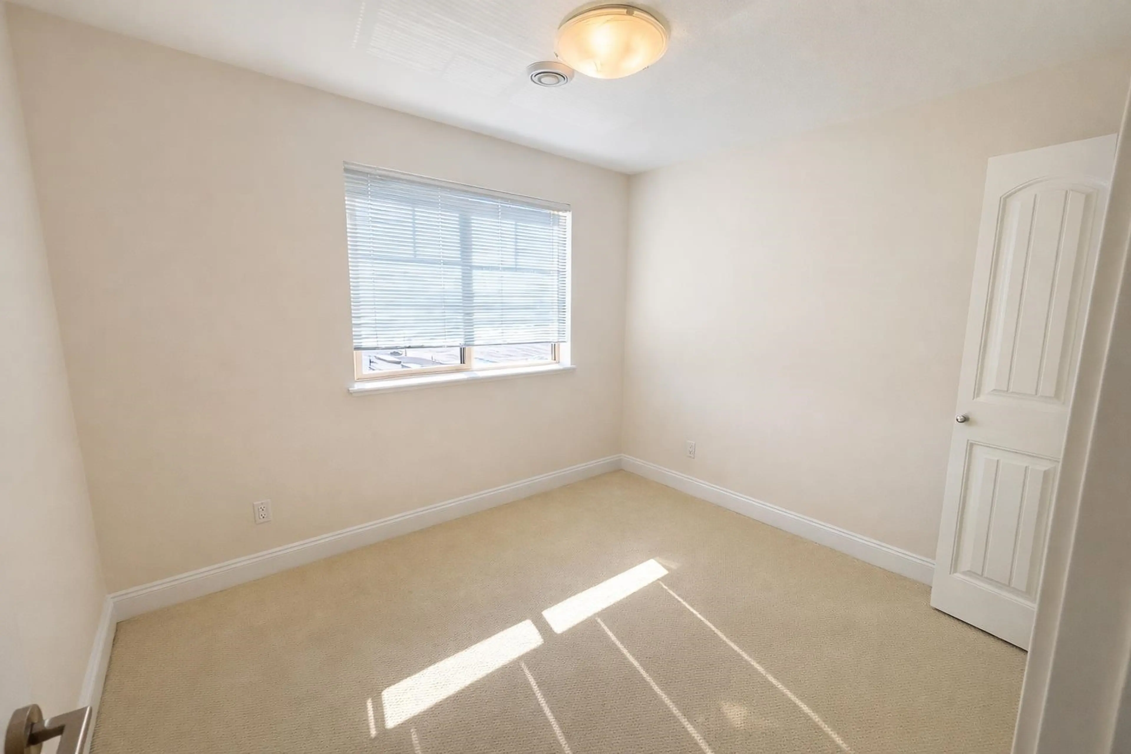 Property at #3 7840 GARDEN CITY ROAD, Richmond, BC