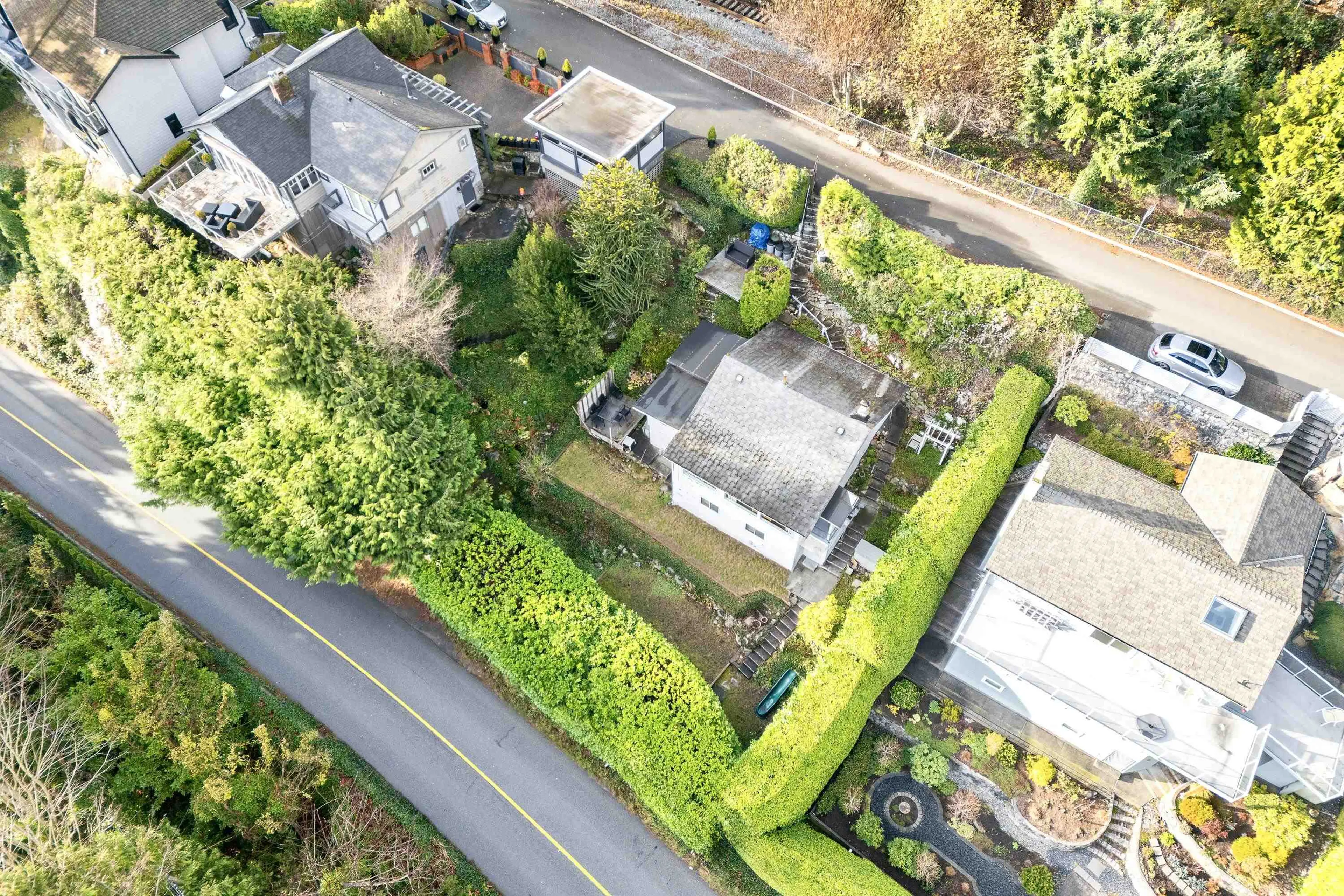 Property at 3575 SUNSET LANE, West Vancouver, BC