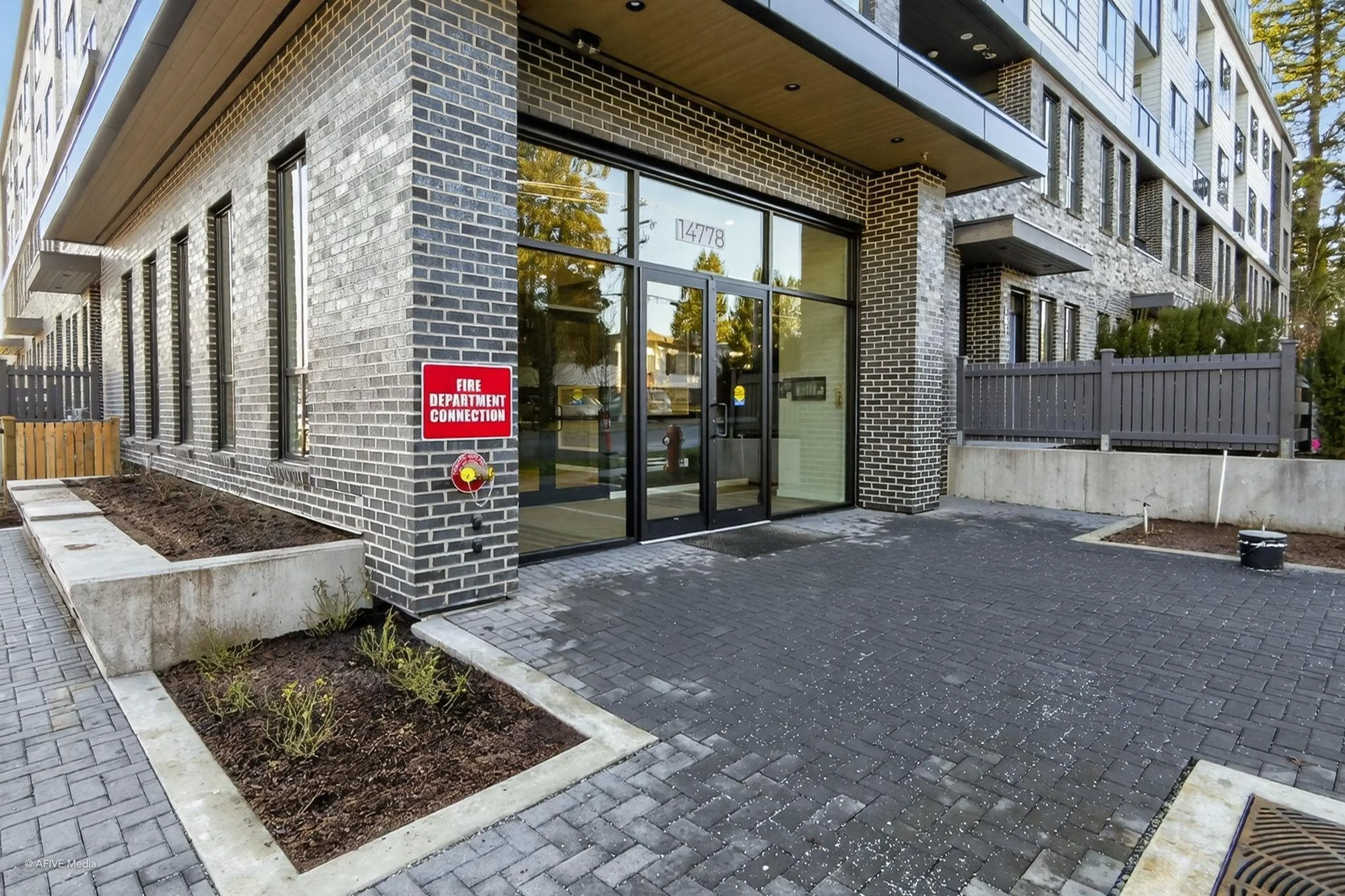 Property at #512 14778 106 AVENUE, Surrey, BC