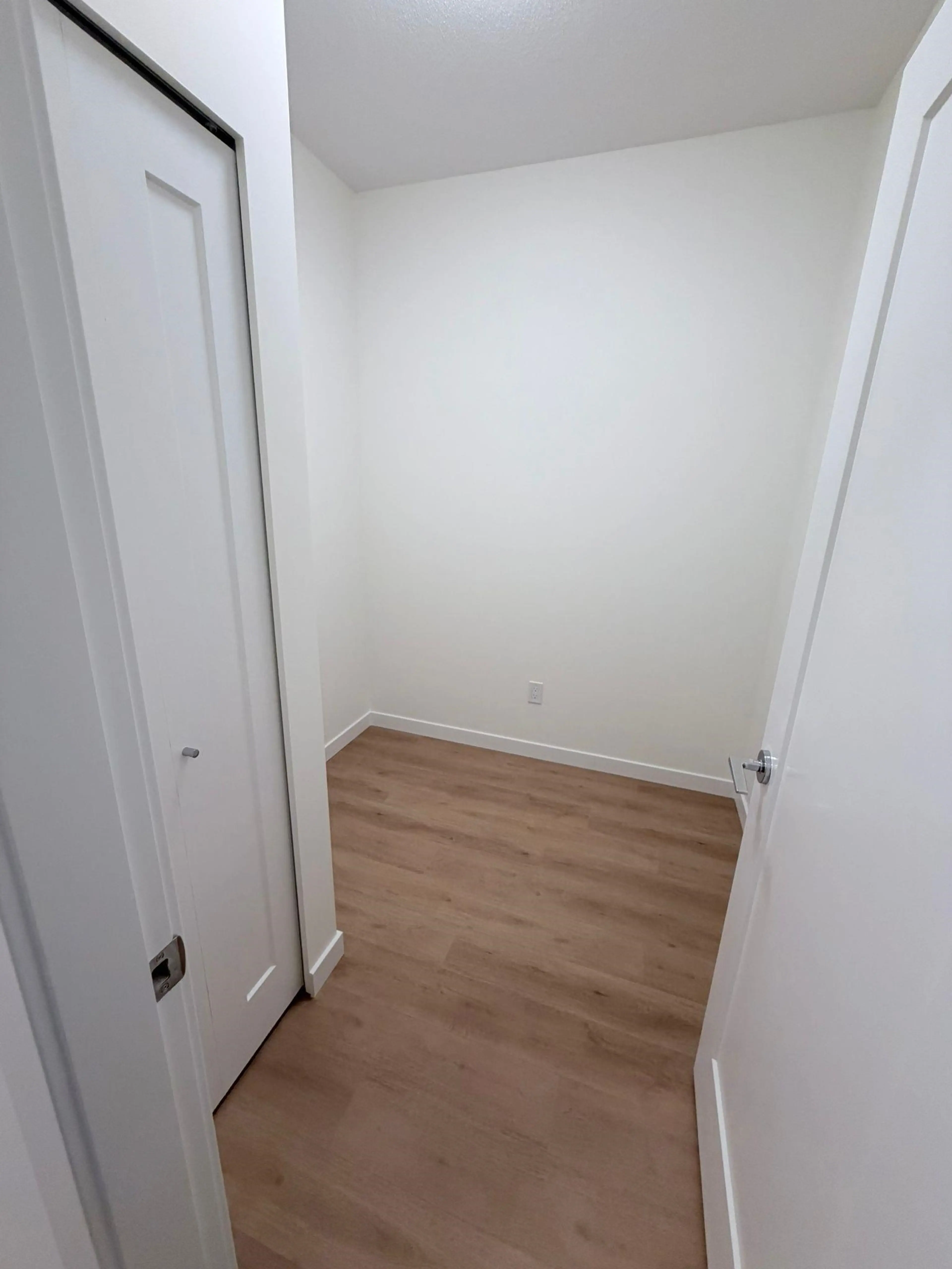 Property at #512 14778 106 AVENUE, Surrey, BC