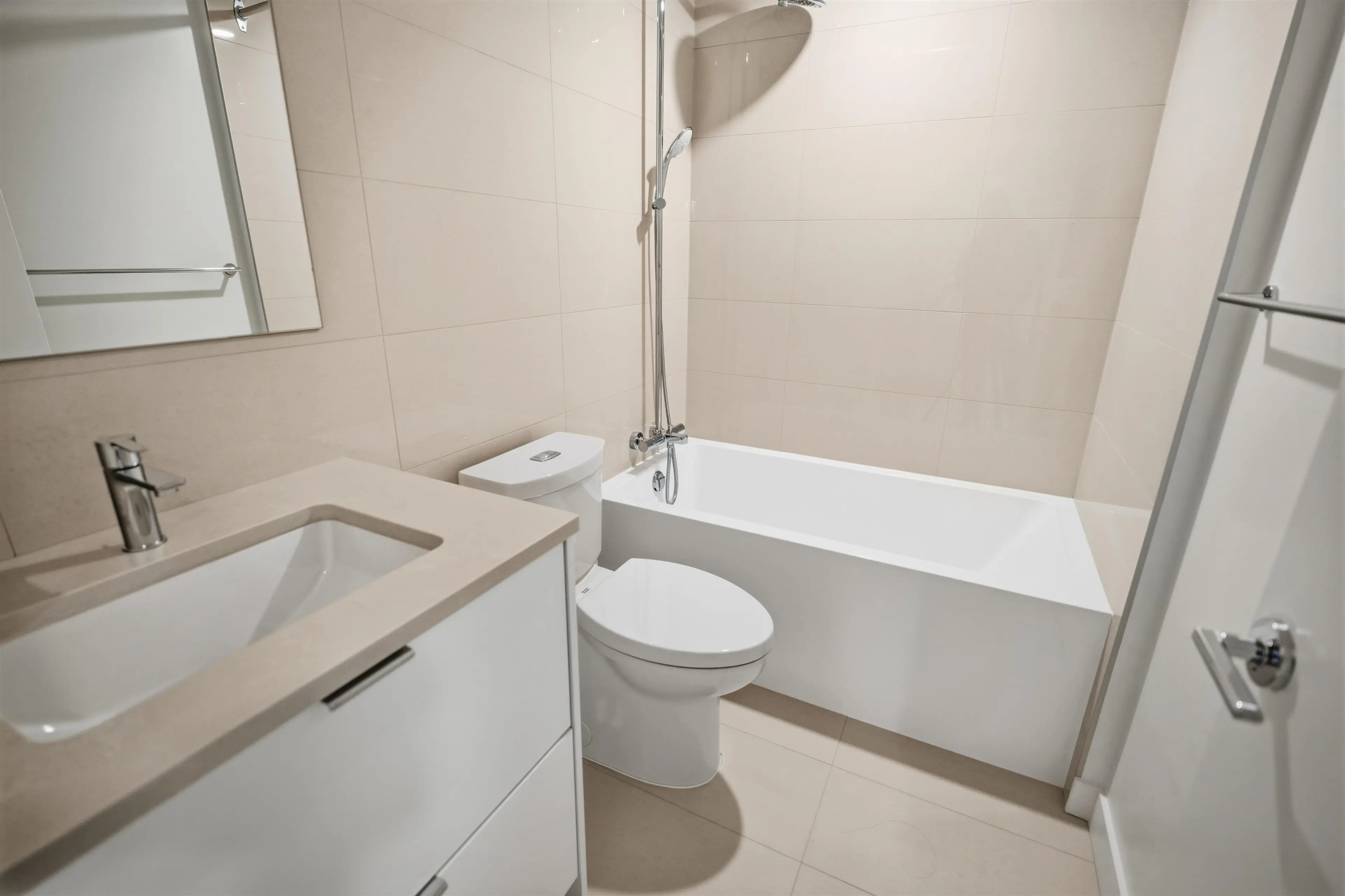 Property at #2901 13675 107A AVENUE, Surrey, BC