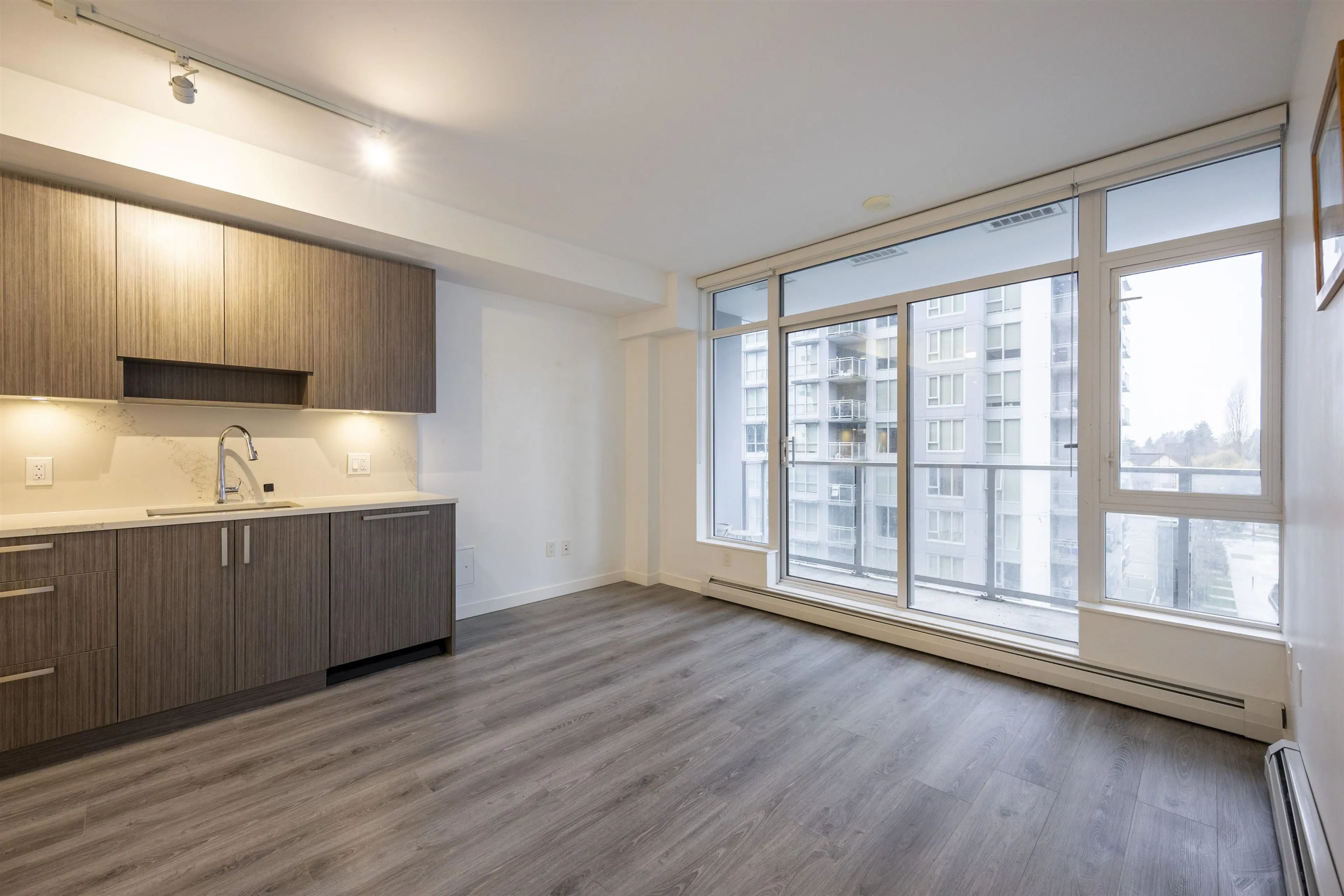 Property at #618 13350 CENTRAL AVENUE, Surrey, BC