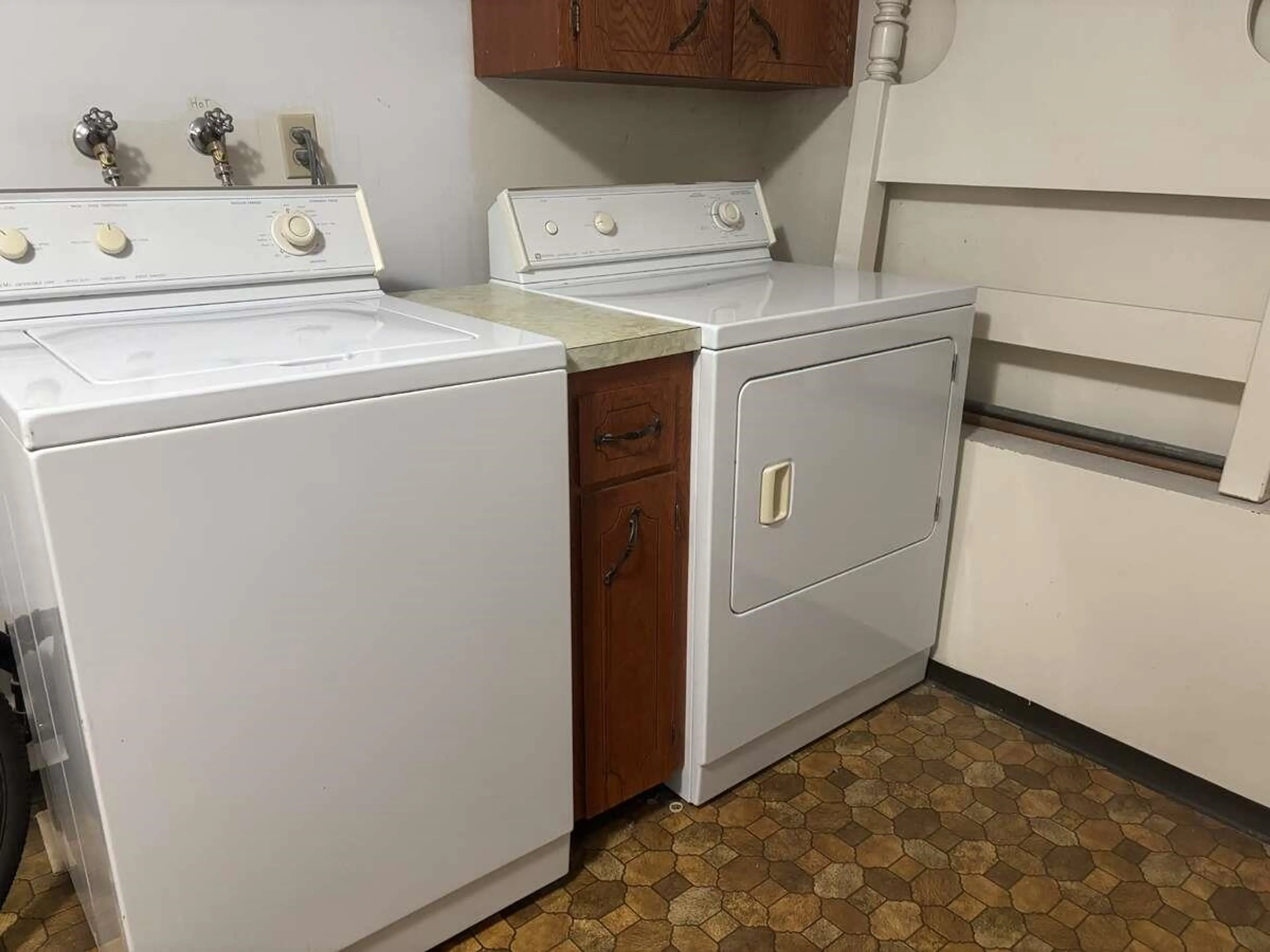 Property at 1940 DUBLIN STREET, New Westminster, BC