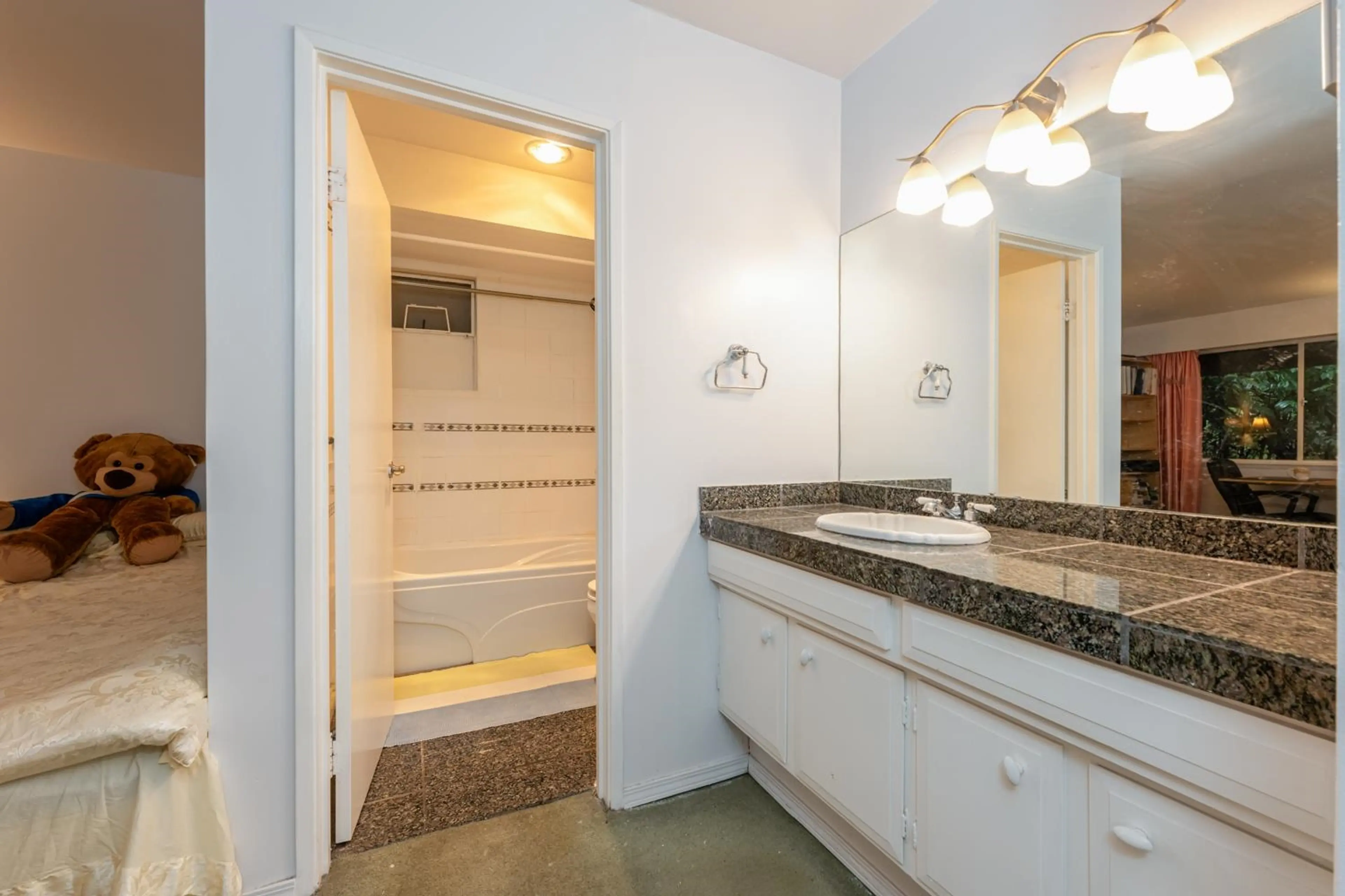 Property at #312 235 KEITH ROAD, West Vancouver, BC