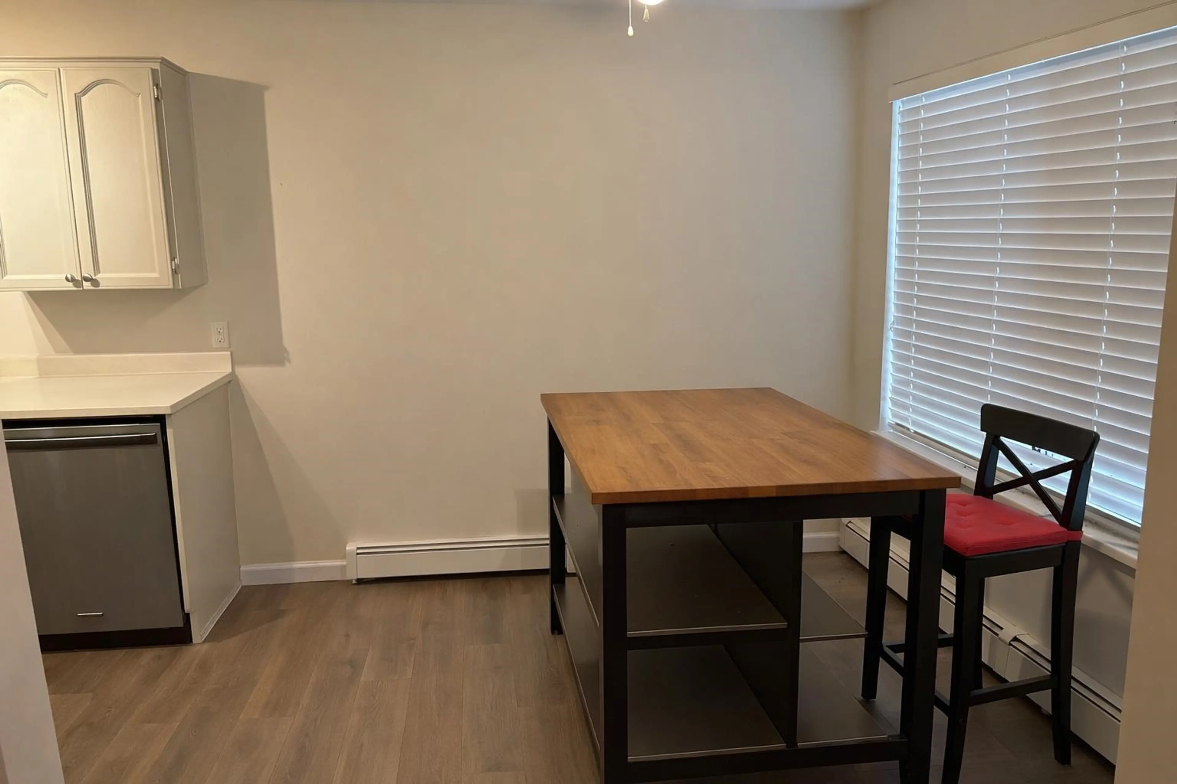 Property at #101 33401 MAYFAIR AVENUE, Abbotsford, BC