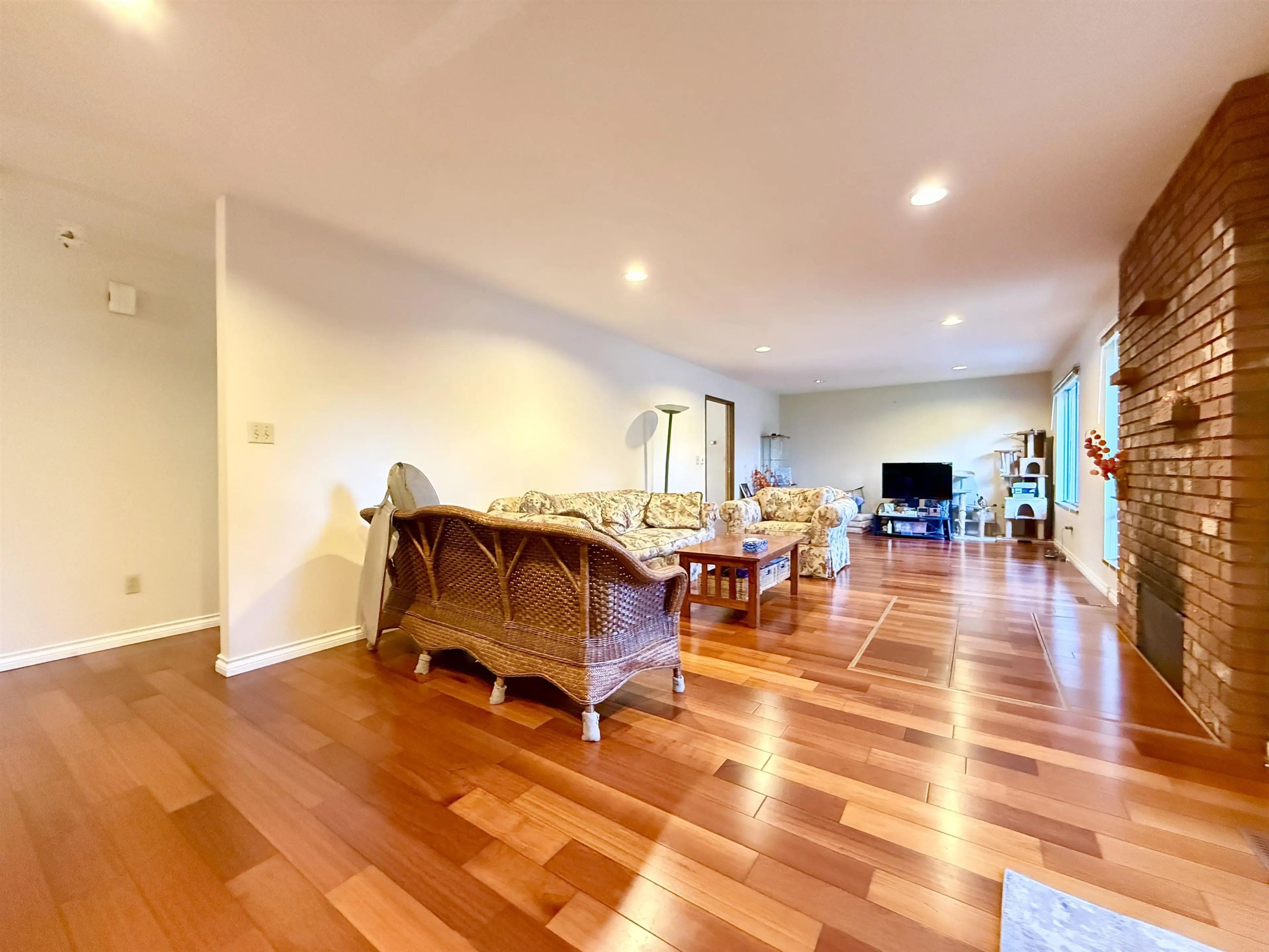 Property at 18572 76 AVENUE, Surrey, BC