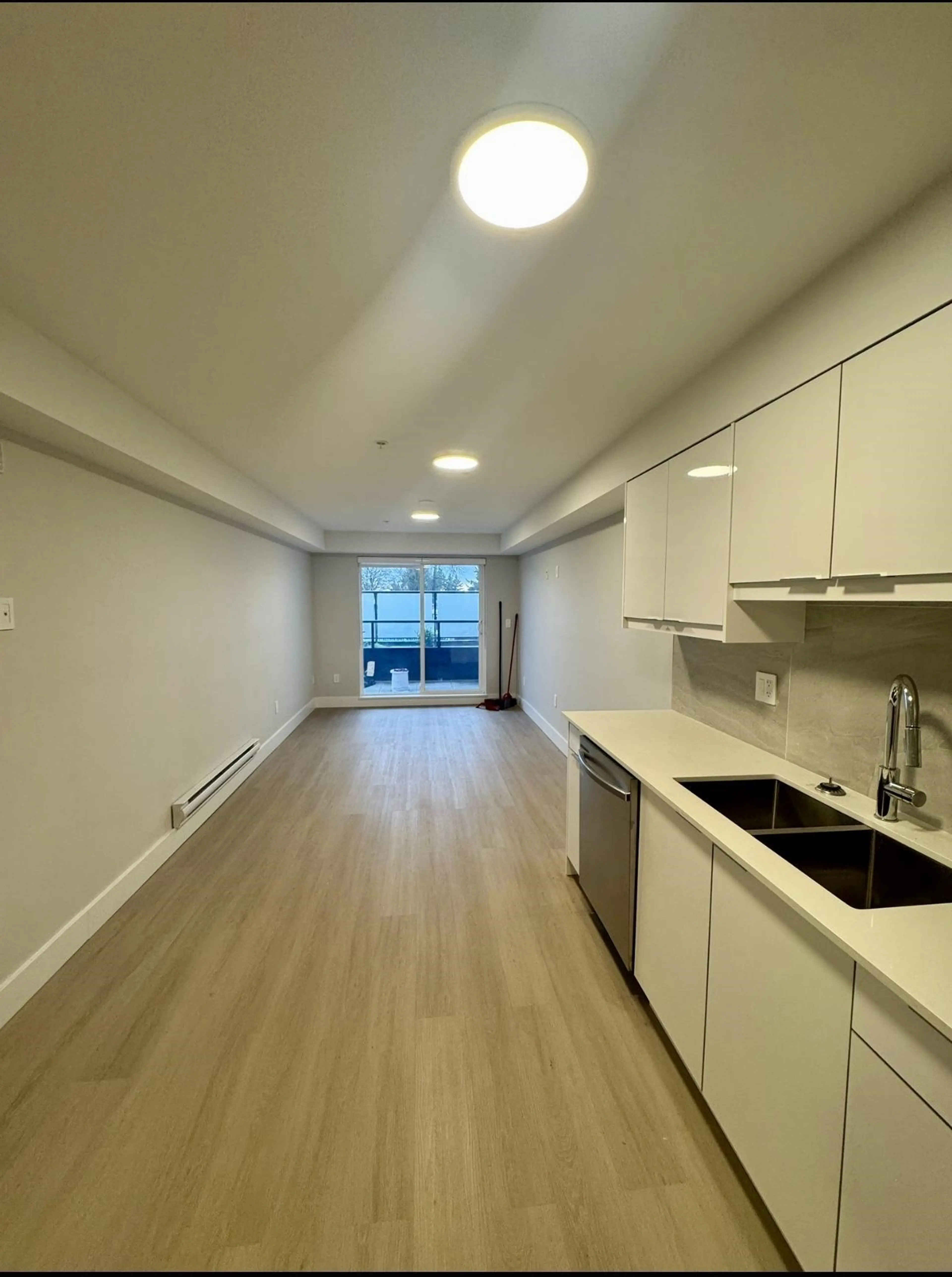 Property at #204 3050 KINGSWAY, Vancouver, BC