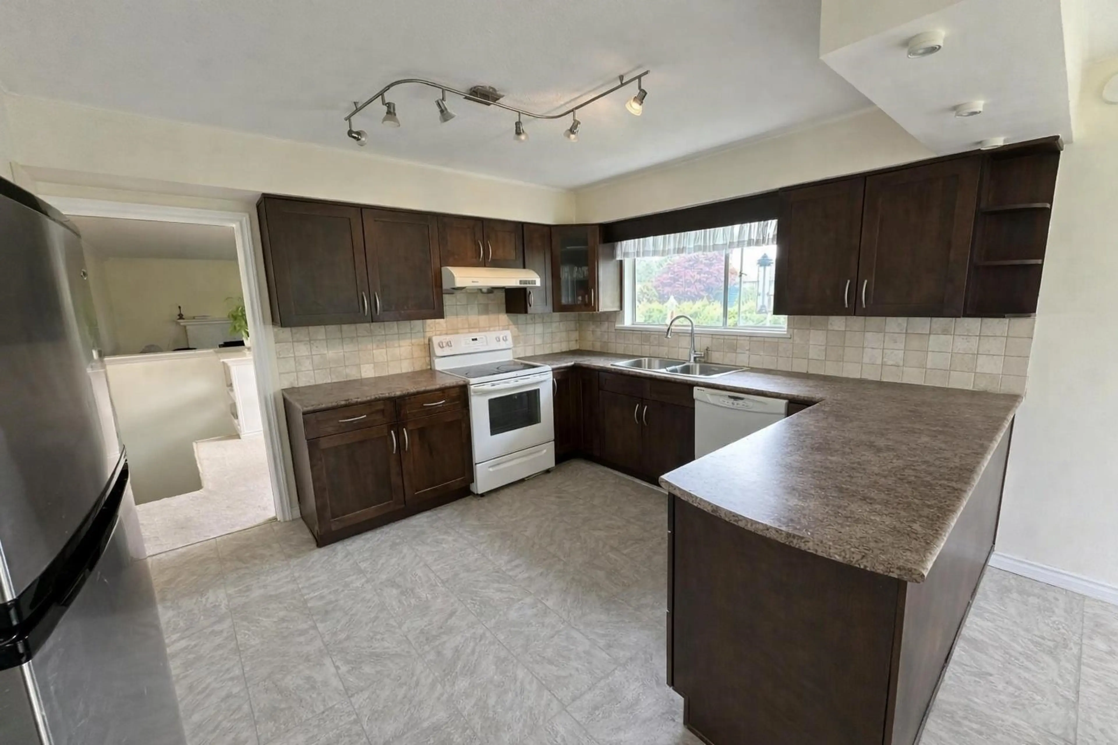 Property at 10231 AINTREE CRESCENT, Richmond, BC